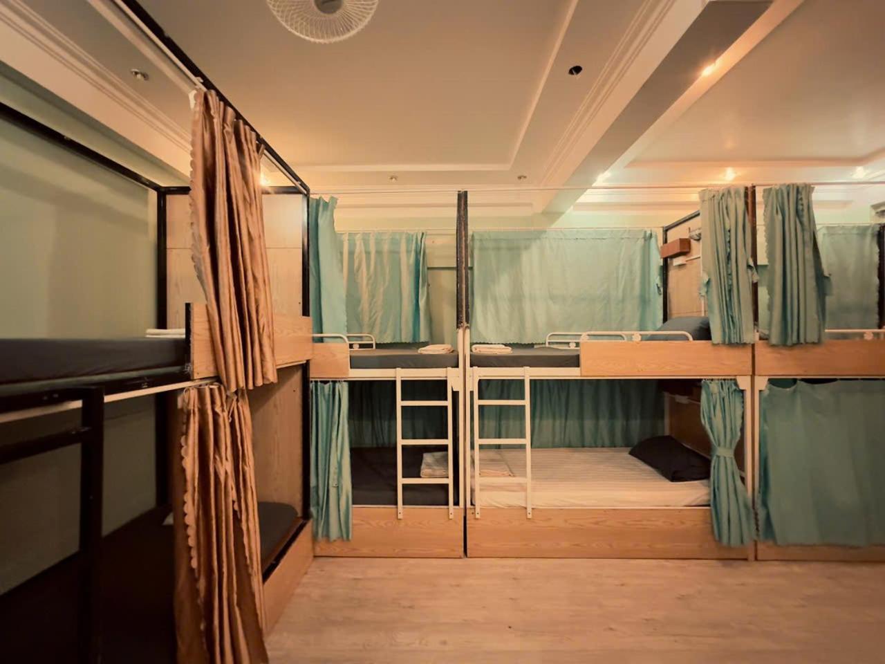 8-Bed Mixed Dormitory Room photo 1