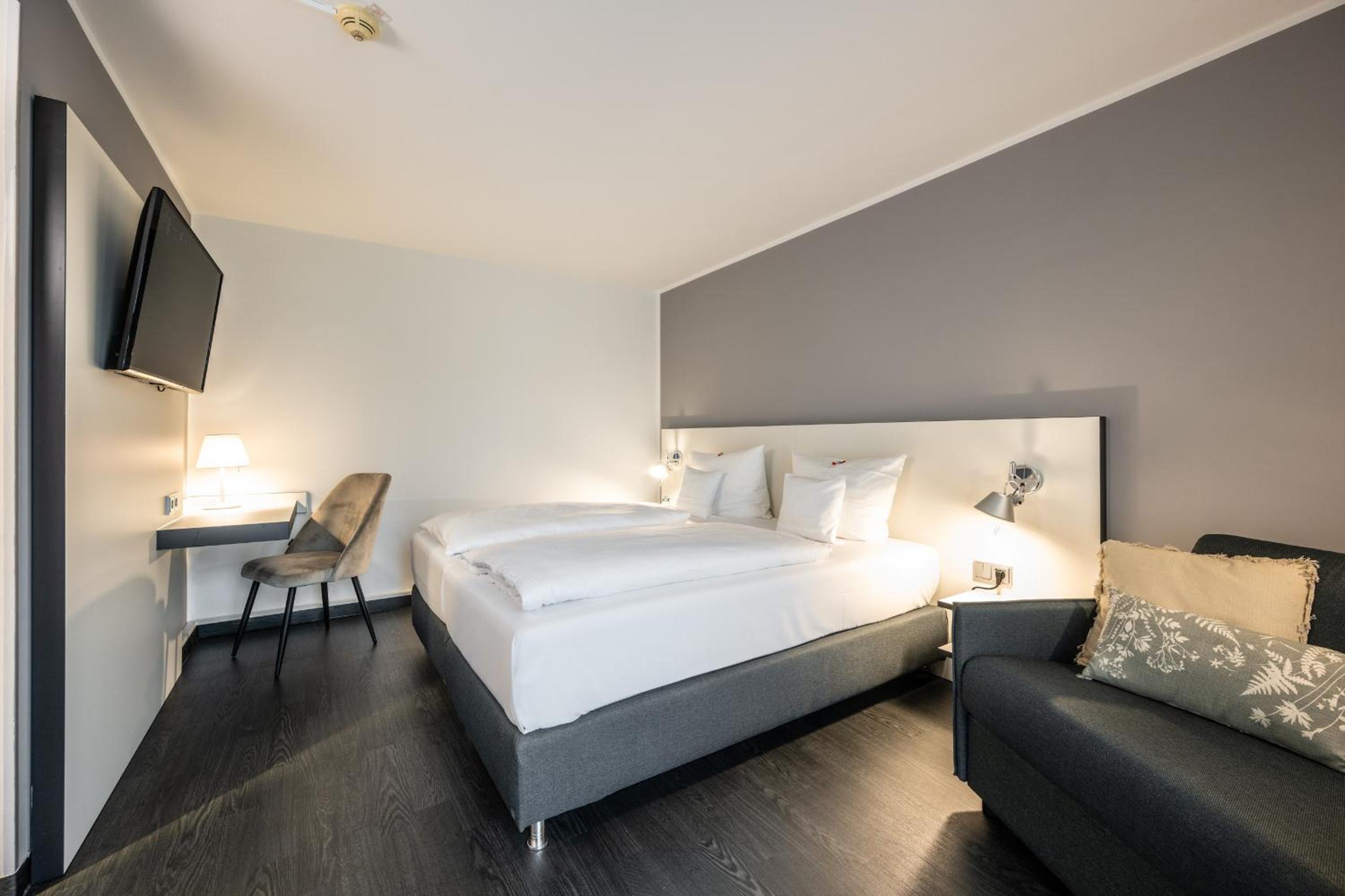 Superior Double Room - Photo 1