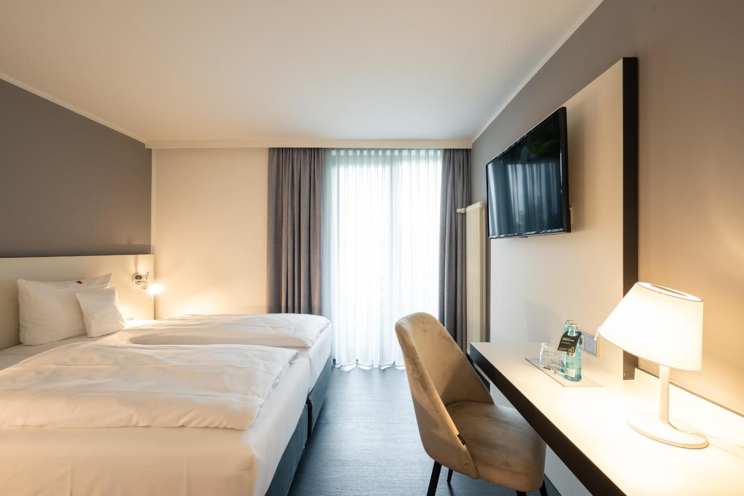 Double Room - Photo 2