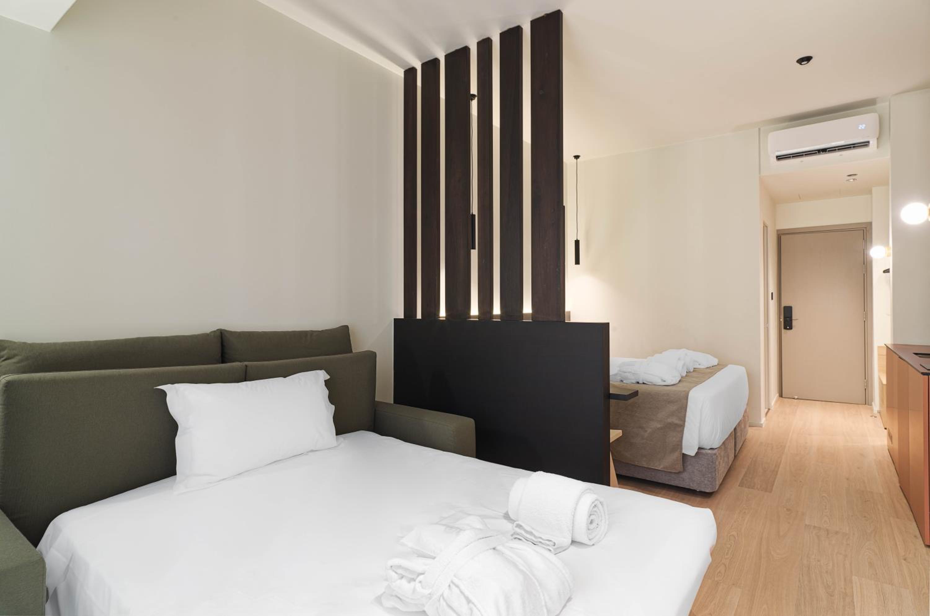 Deluxe Family Suite photo 2