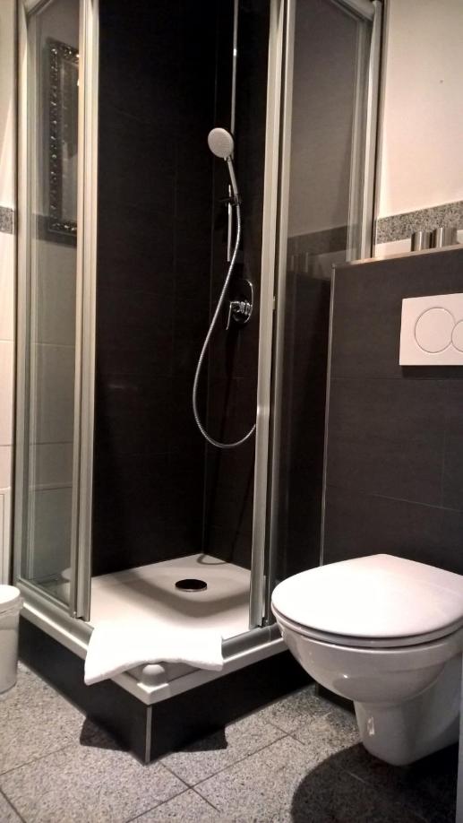 Double Room - Photo 16