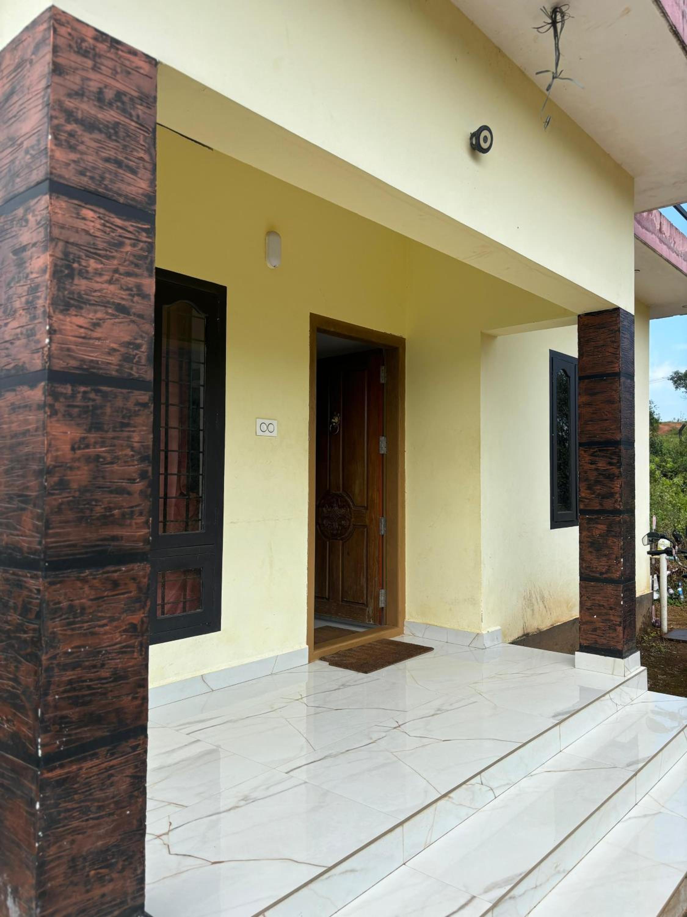 Two-Bedroom House photo 3
