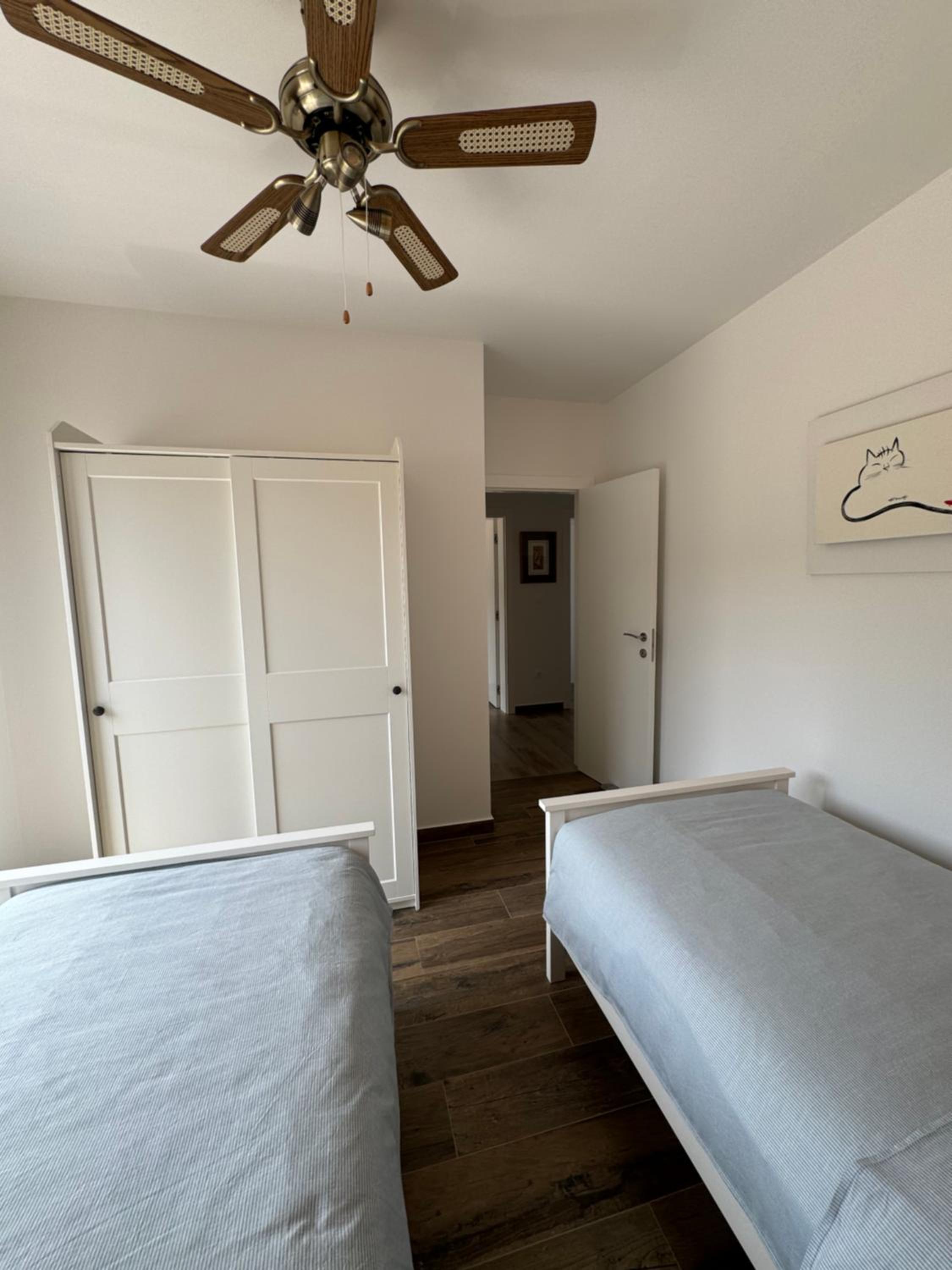 Three-Bedroom Apartment with Sea View photo 3