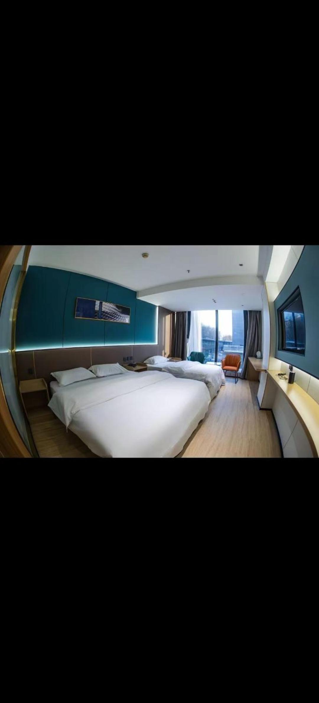 Deluxe Twin Room photo 3