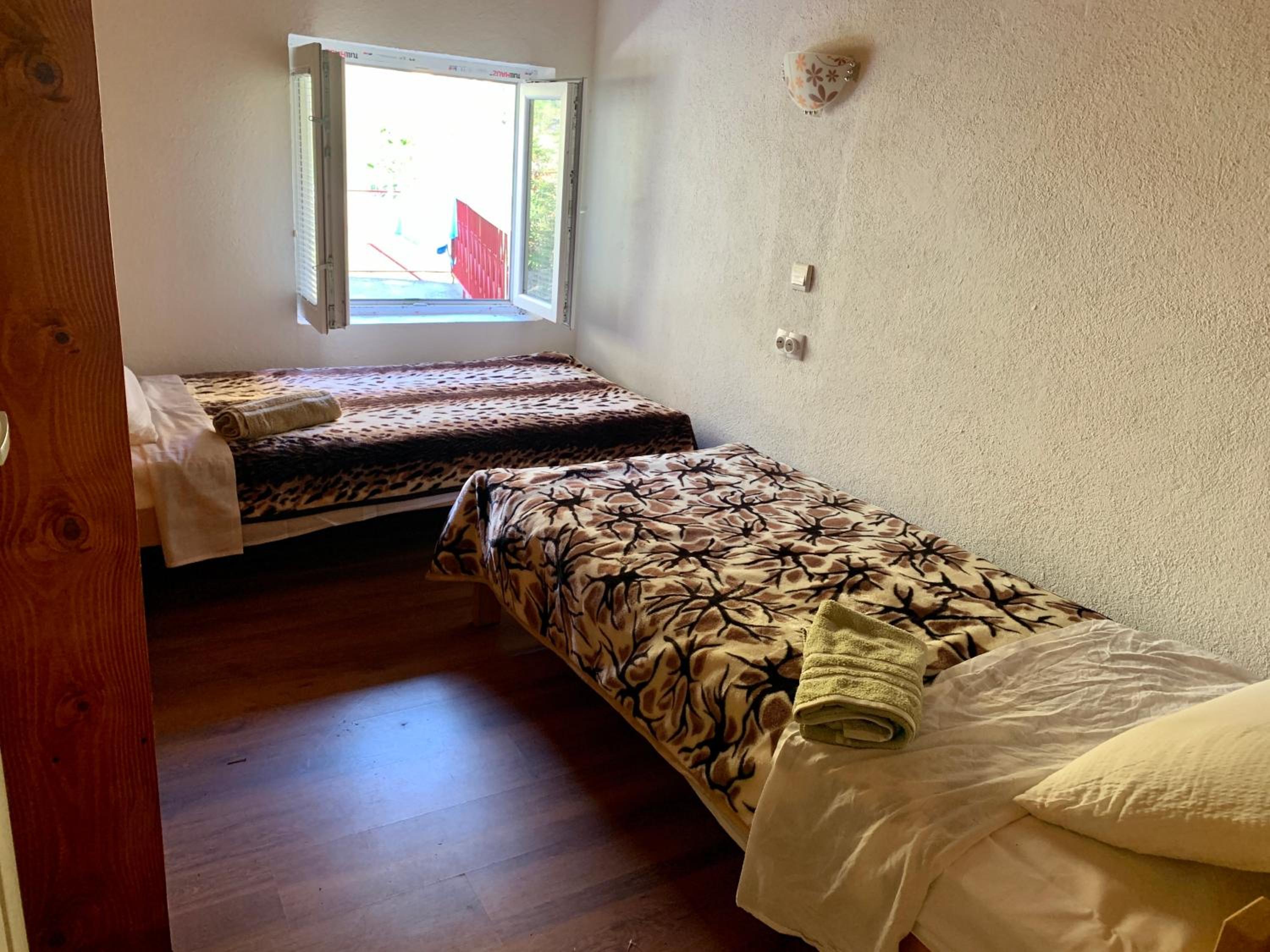Triple Room with Shared Bathroom photo 3