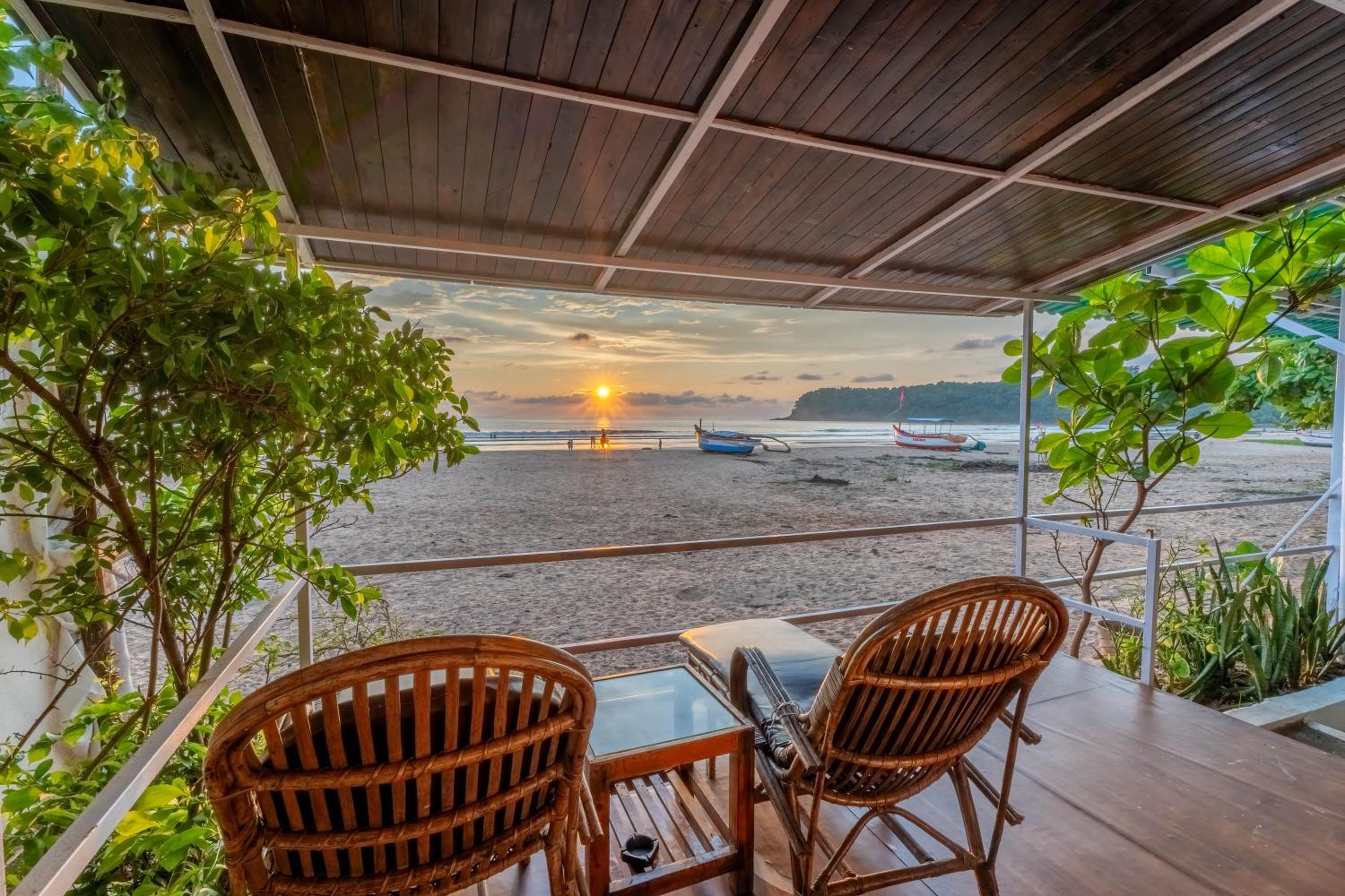 Bungalow Beach Front - 5% discount on restaurant photo 3