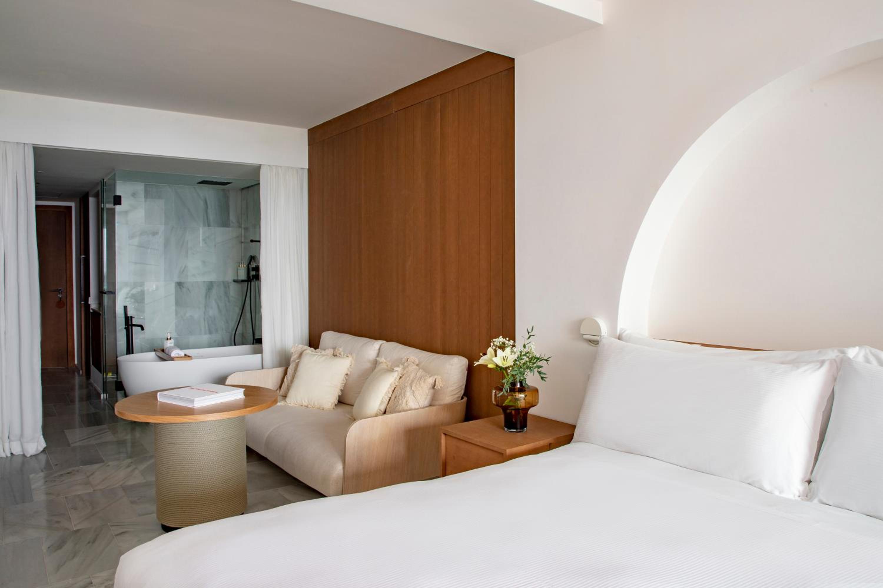 Junior Suite Sea View with Terrace Bathtub - Photo 3