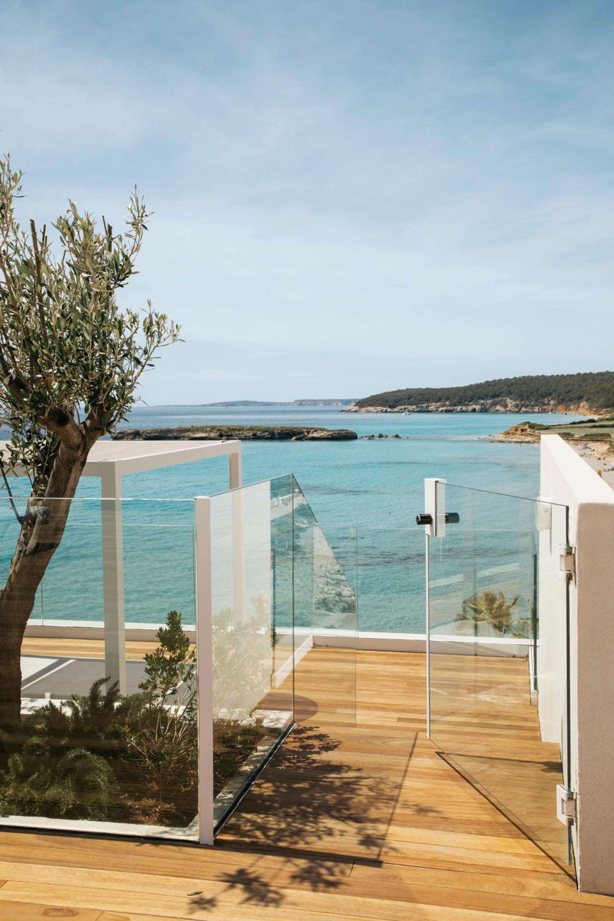 Ático con vista al mar y terraza privada photo