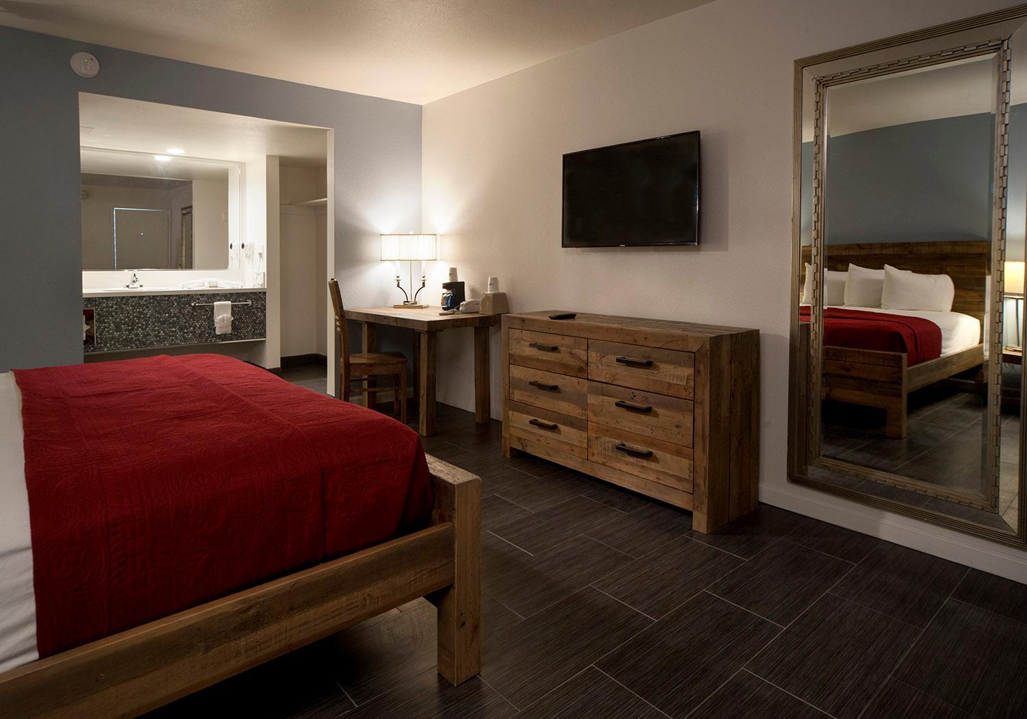 Single Queen Room - Photo 1