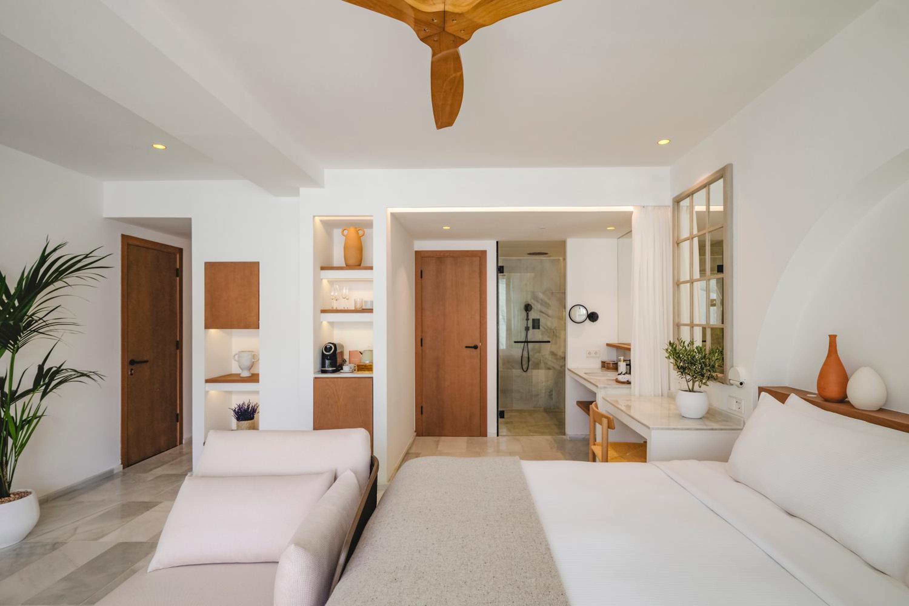 Premium Room with Terrace - Photo 2