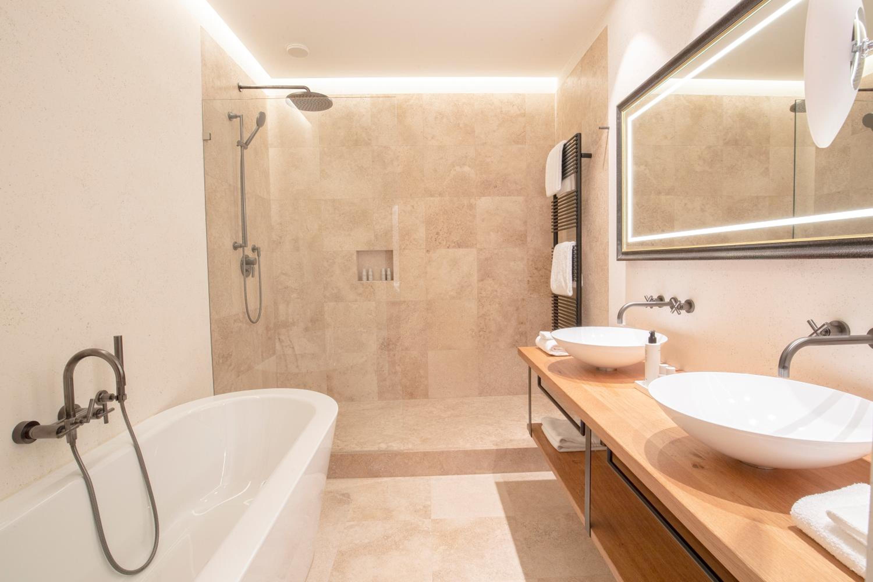 Superior Double Room - Photo 2