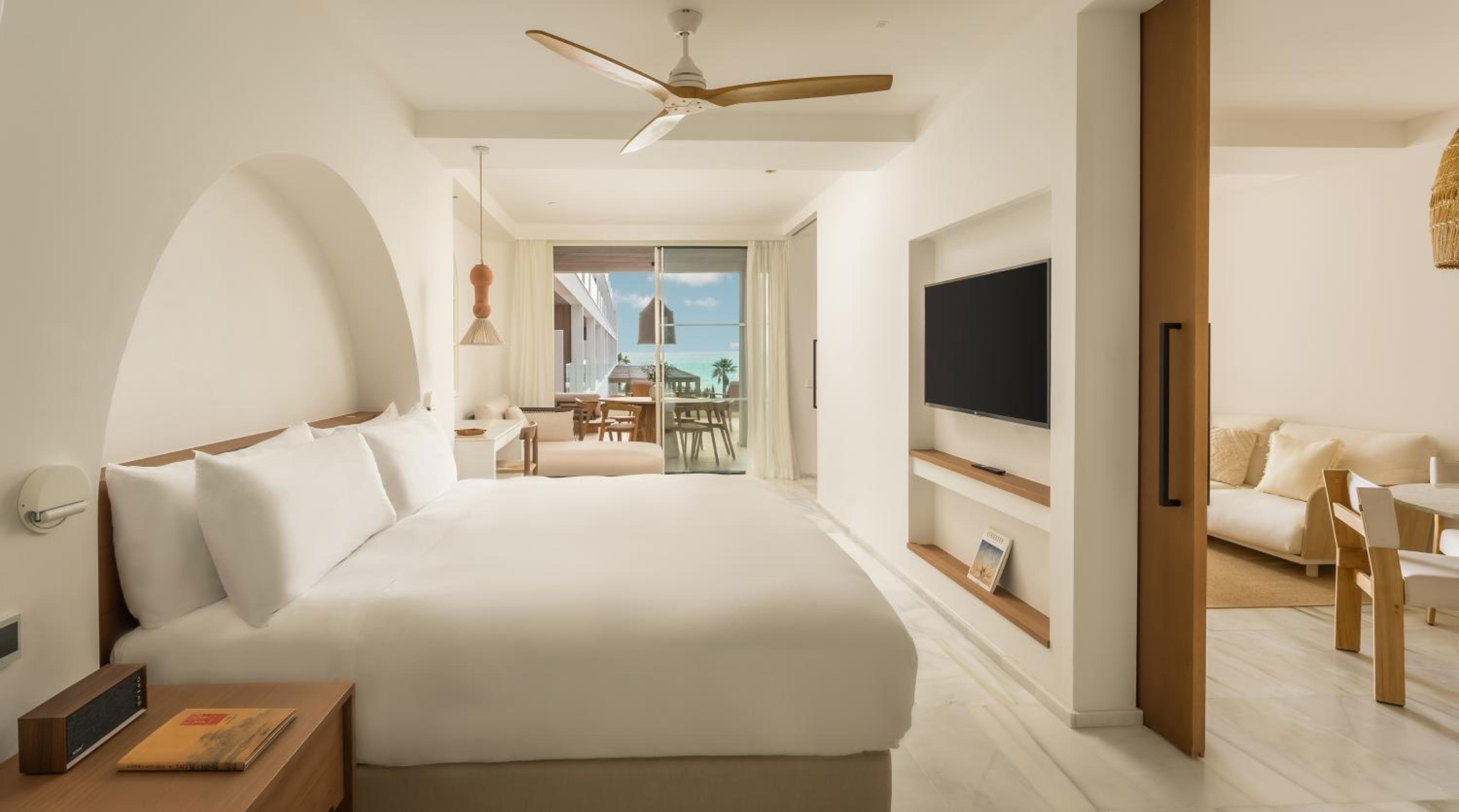 Suite 2 Bedrooms Sea View with Terrace Bathtub photo 2