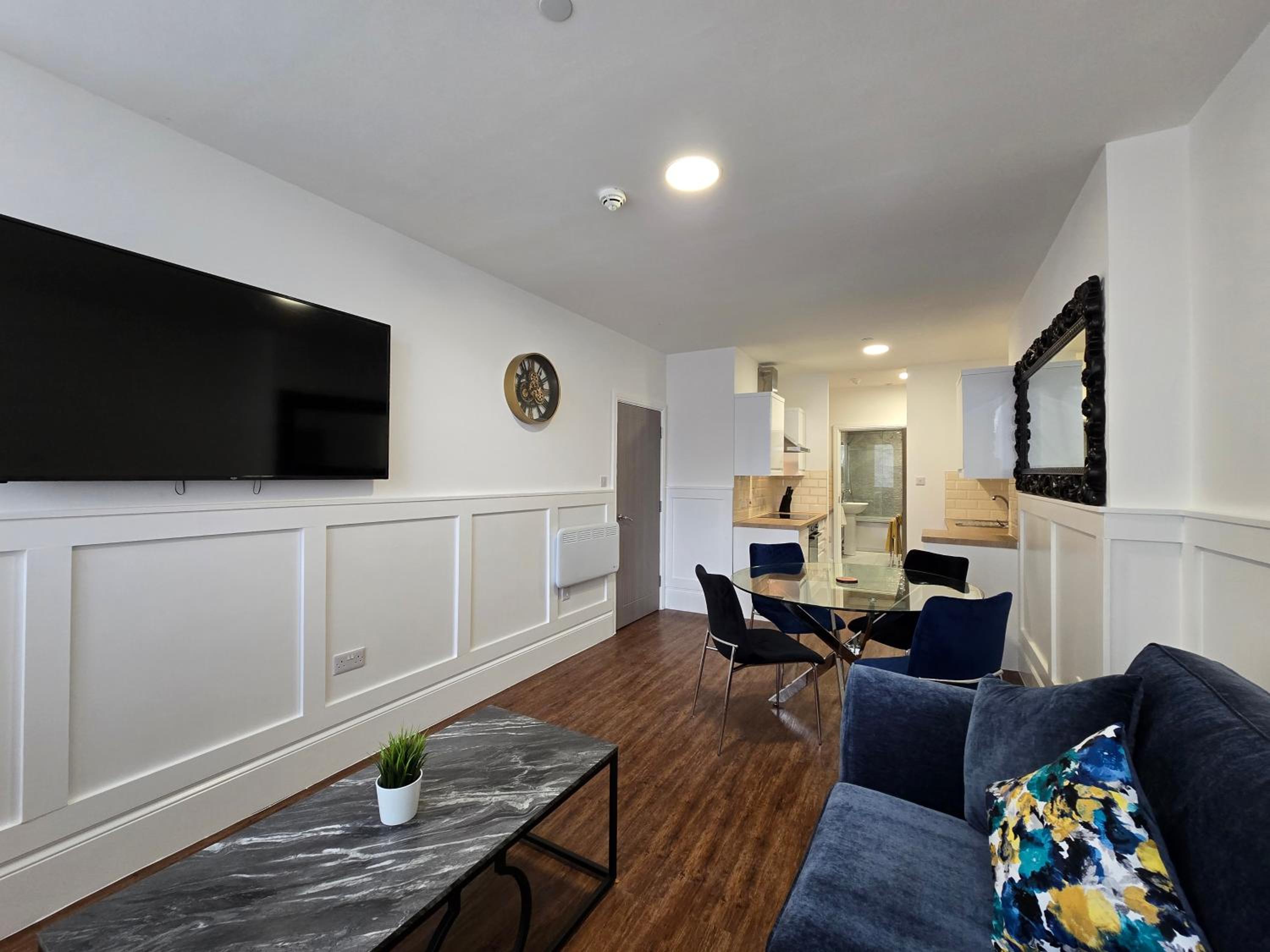 One-Bedroom Deluxe Apartment photo 3