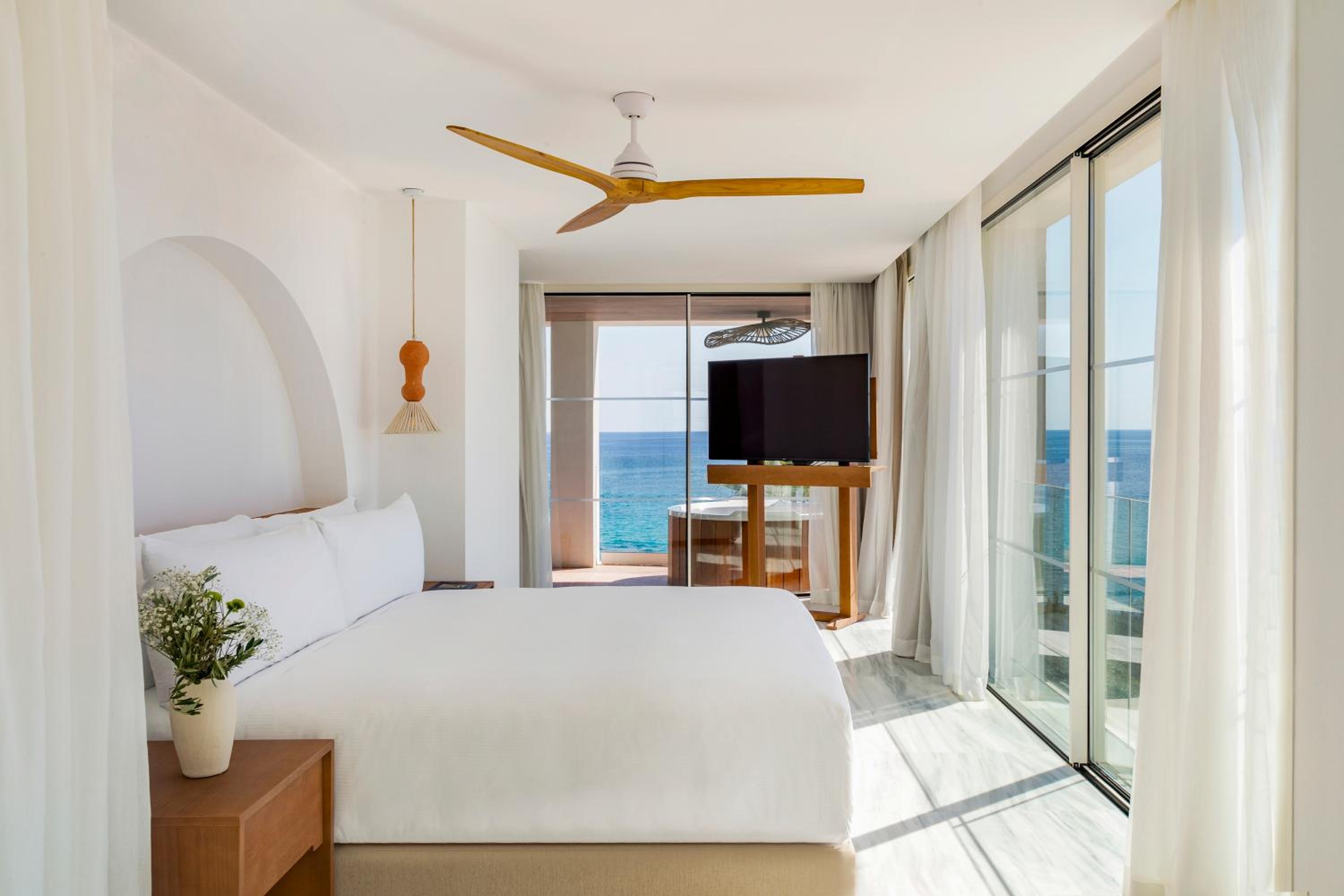 Suite Principal con Vista al Mar y Terraza con Bañera