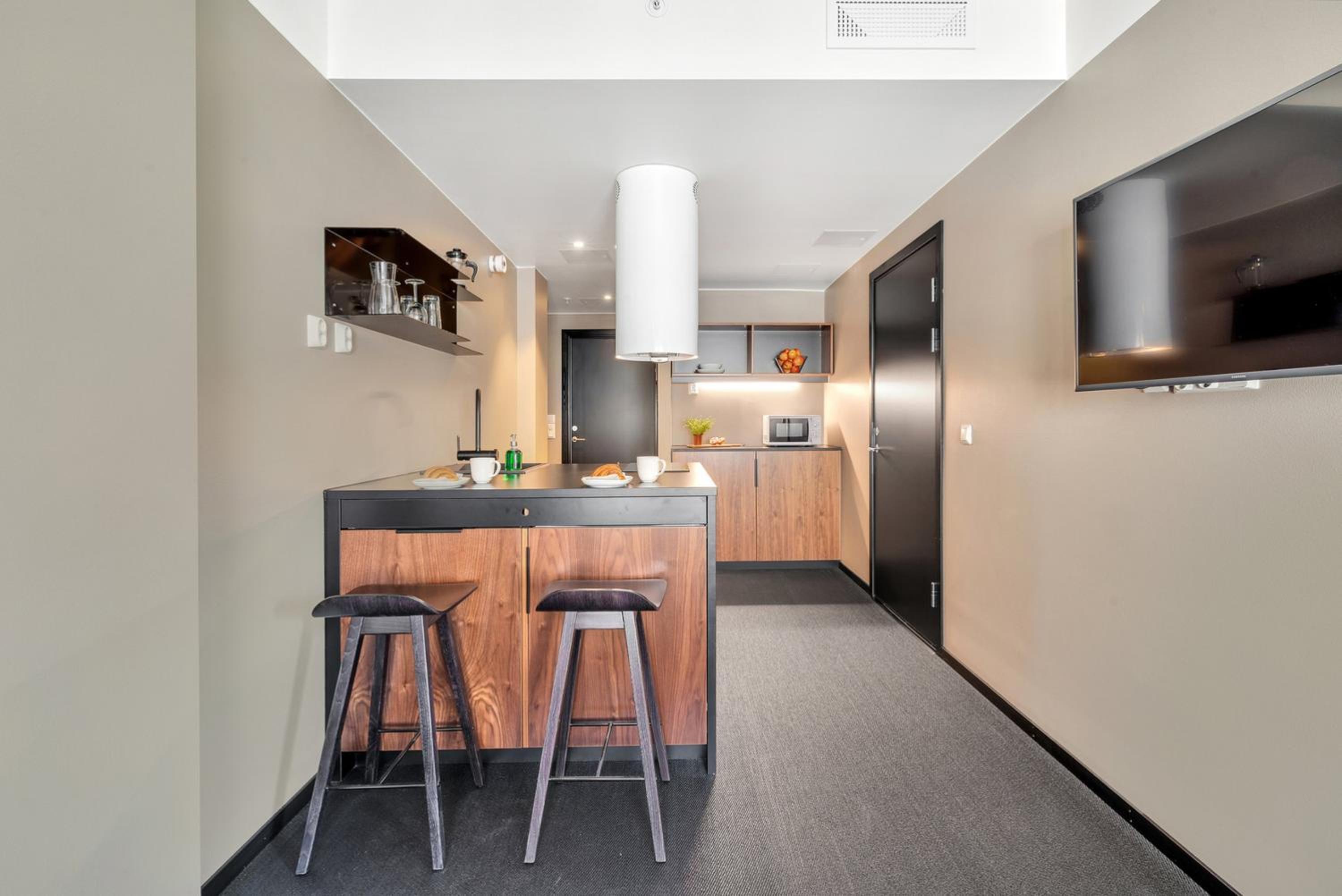 Two-Bedroom Apartment with Balcony photo 2
