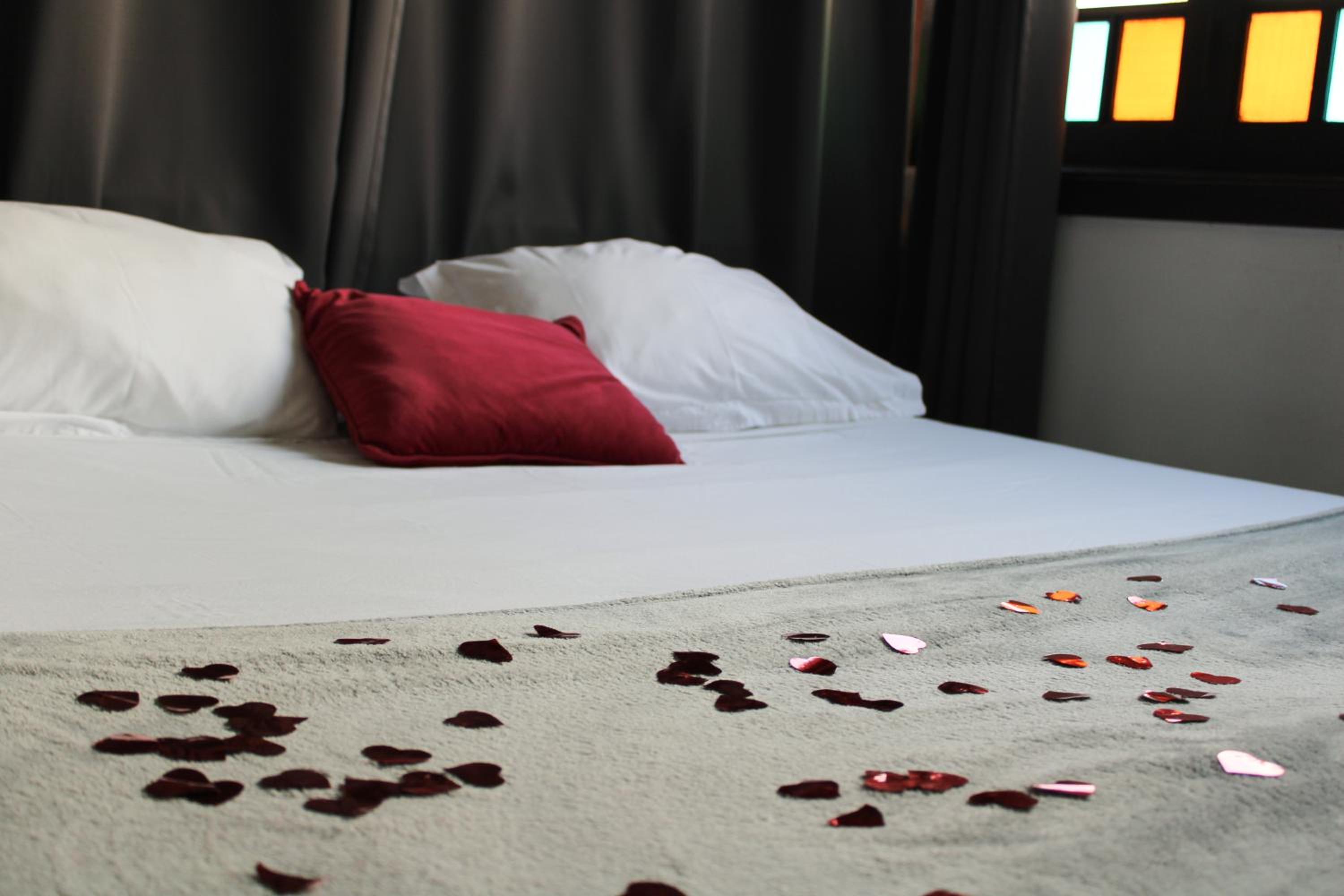 Double Room with Balcony - Photo 4