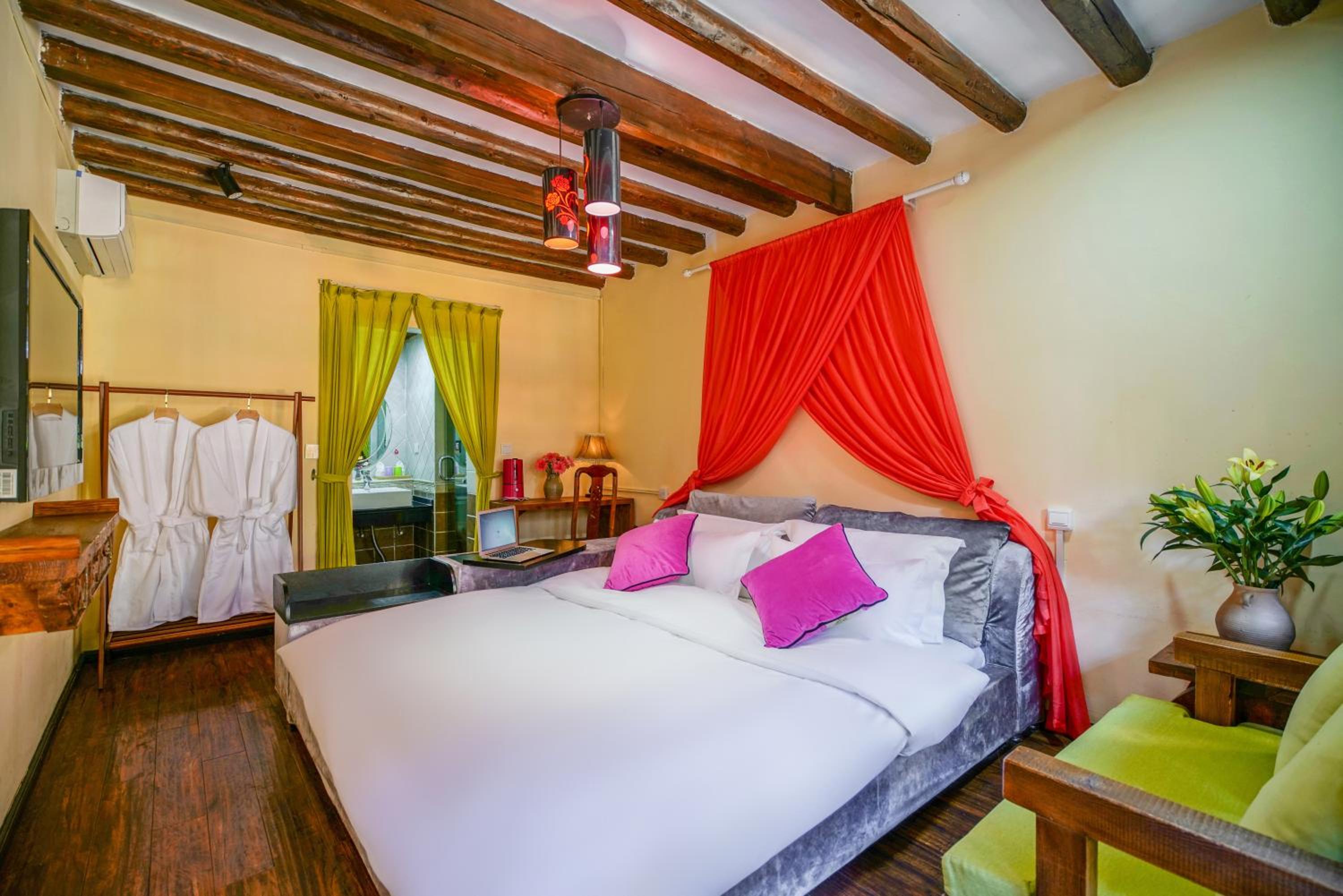 Premium Queen Room  photo 3