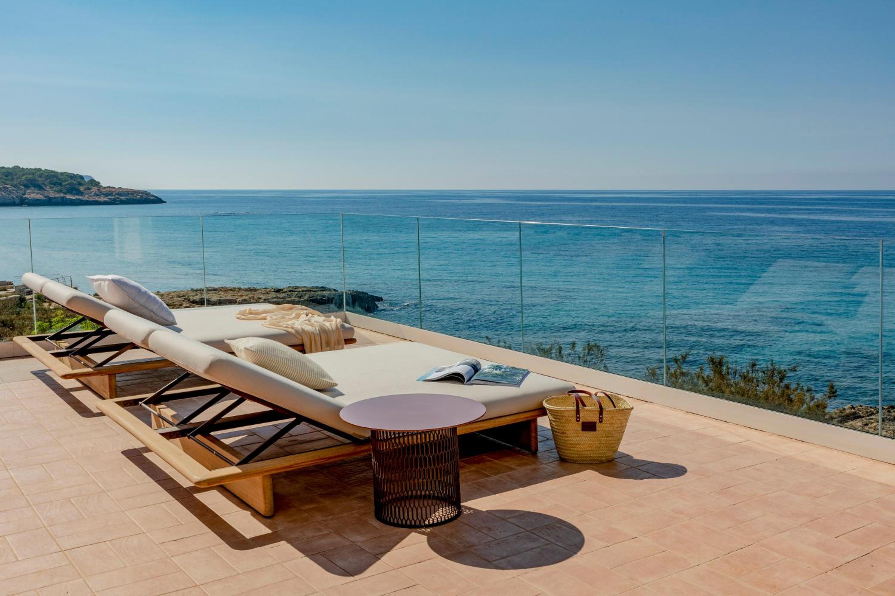 Presidential Suite with Private Pool (2 adults + 2 kids) photo 3