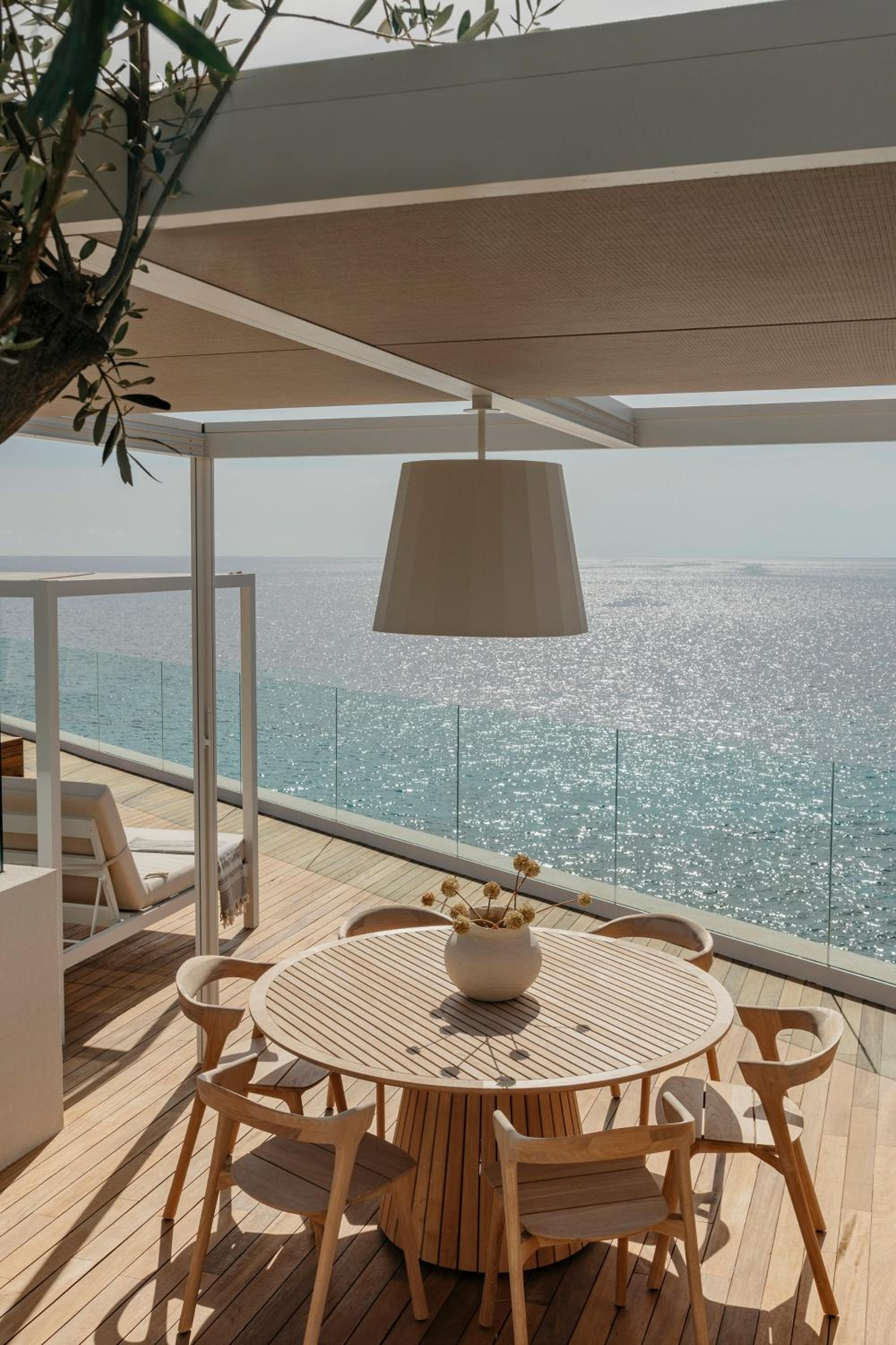 Presidential Suite with Private Pool (2 adults + 2 kids) photo 2