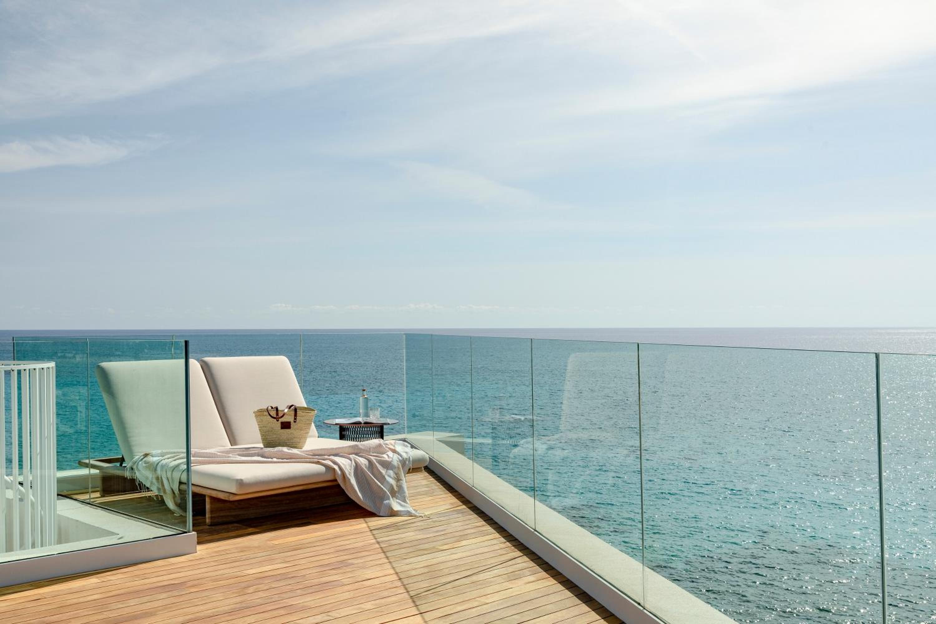Presidential Suite Sea View with Private Pool photo 2
