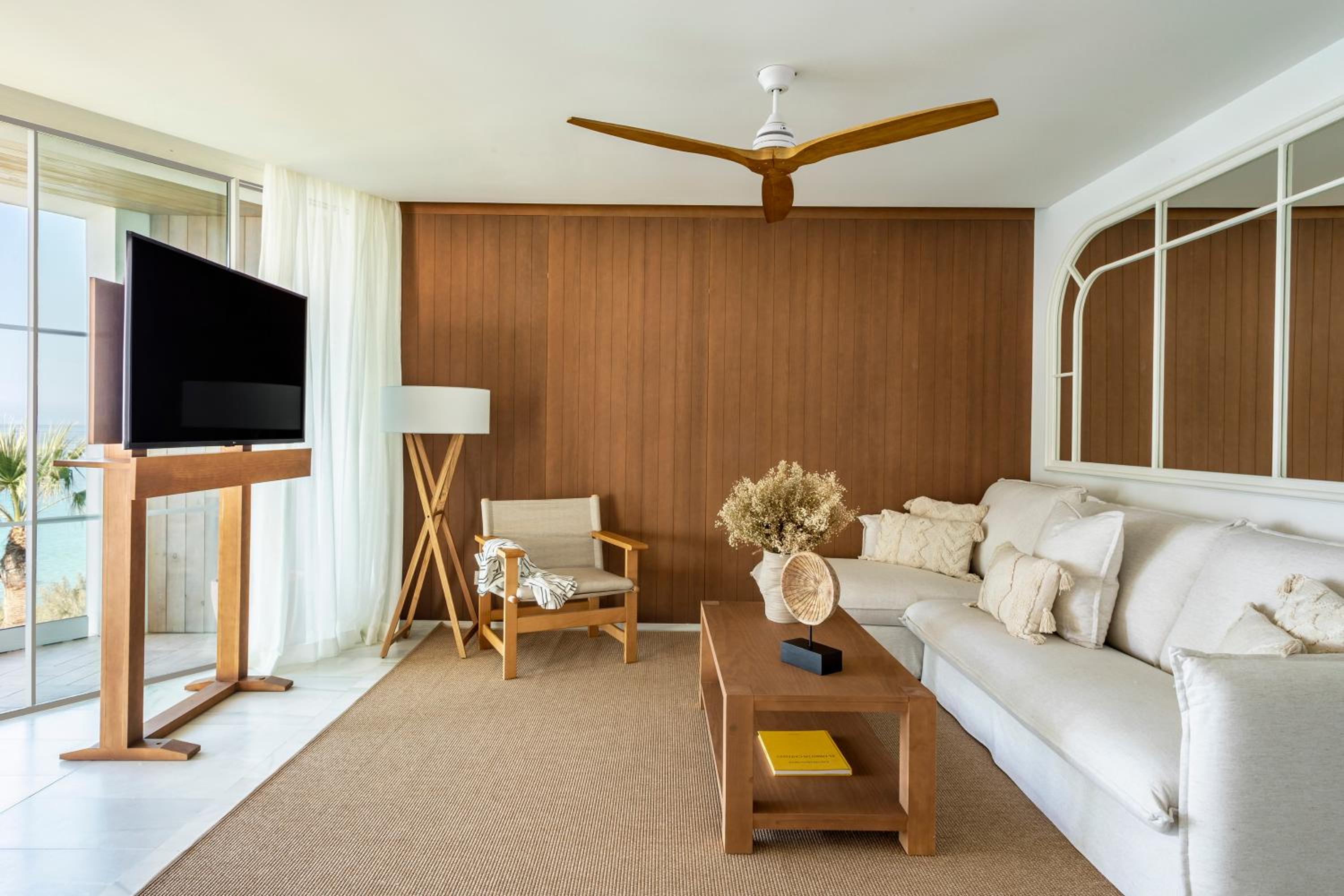 Presidential Suite with Private Pool (2 adults + 2 kids) photo 3