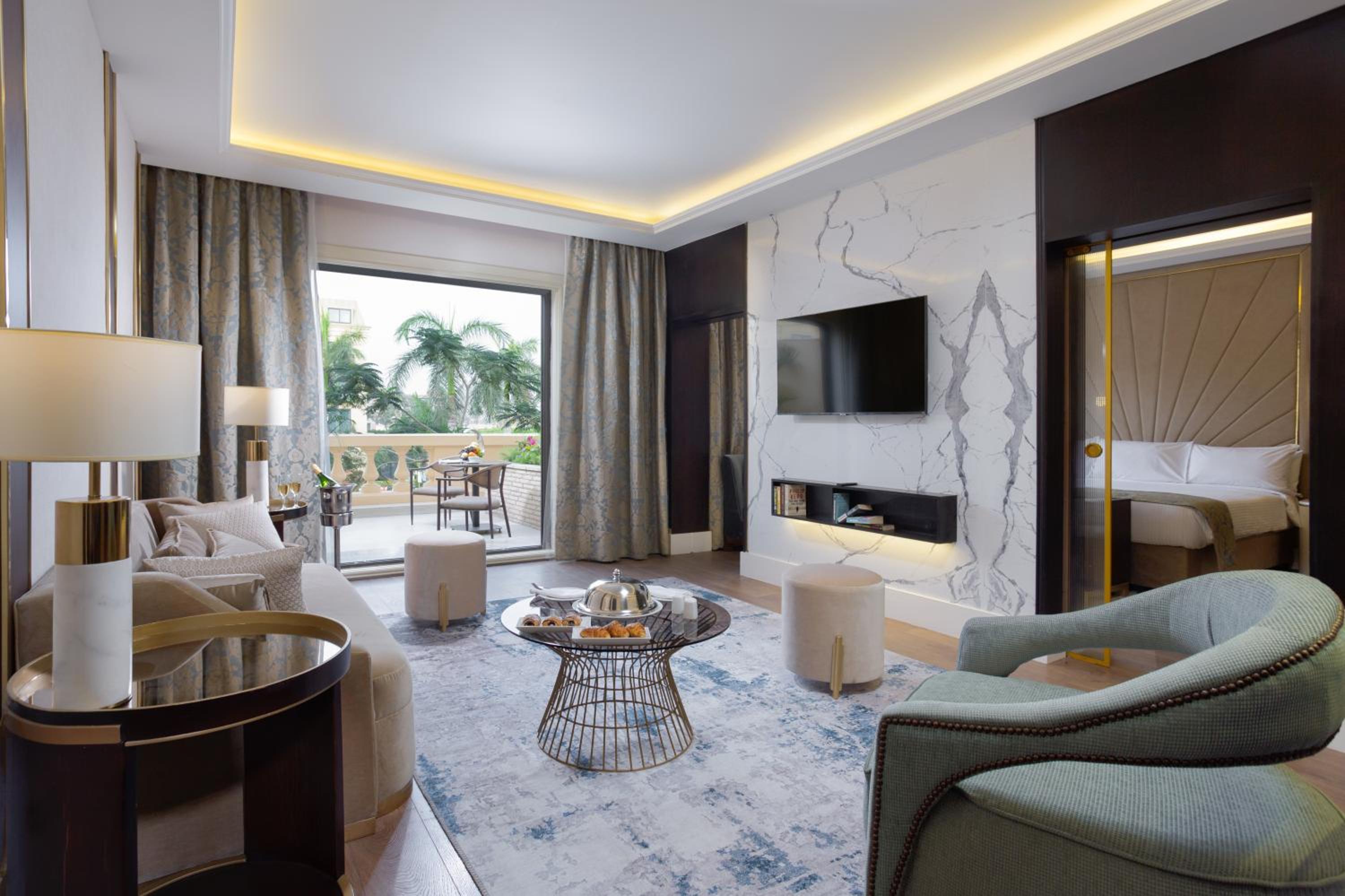 Deluxe Suite