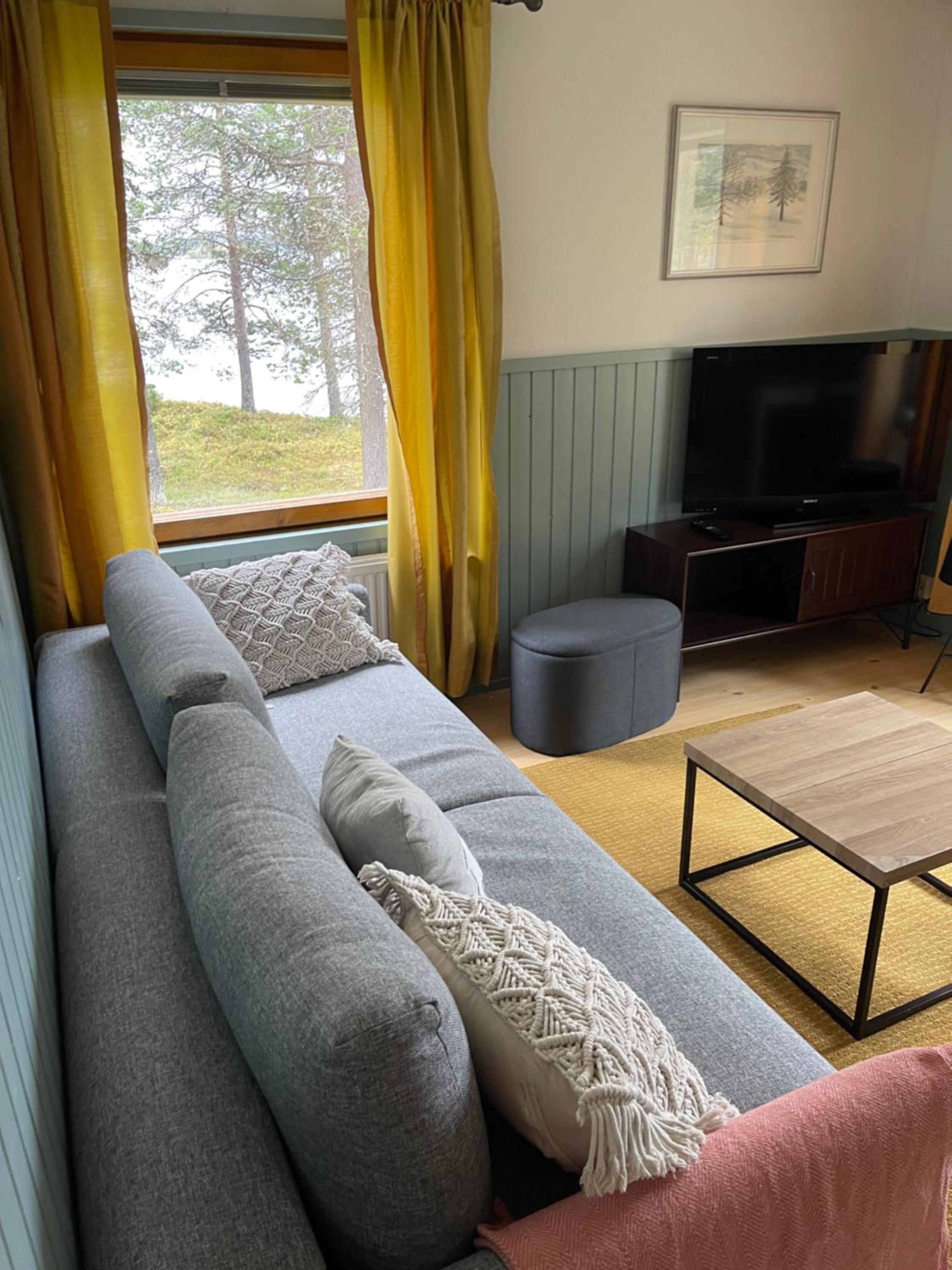 Apartment with Lake View - Photo 8