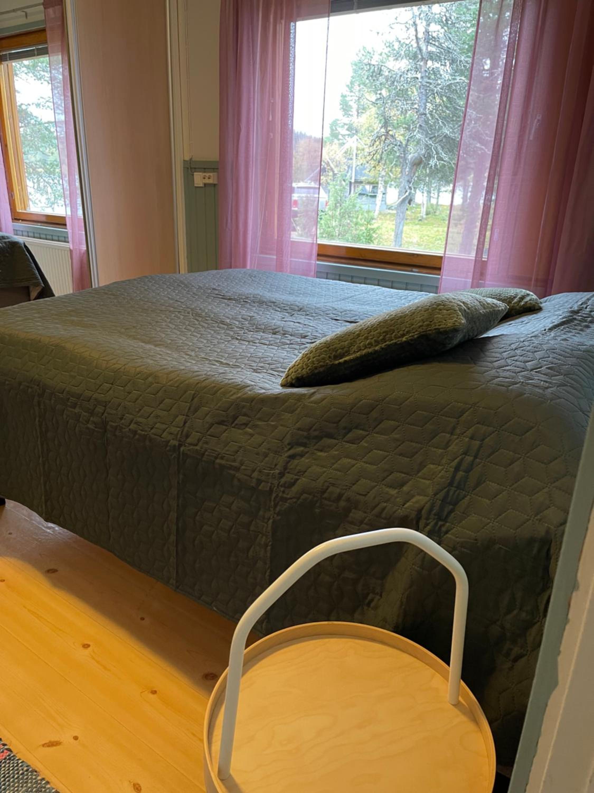 Apartment with Lake View - Photo 11