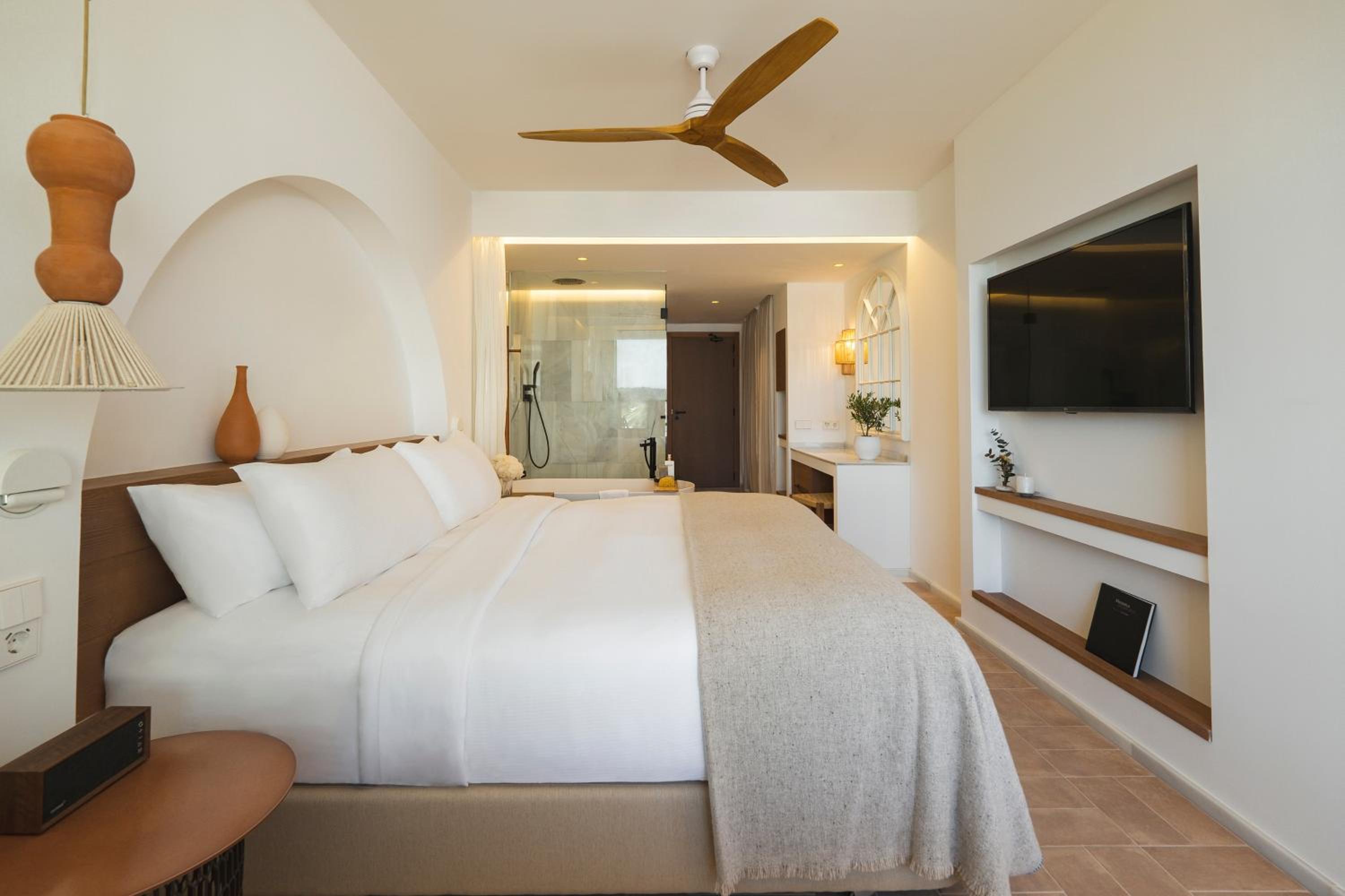 Deluxe Room with Terrace - Photo 2