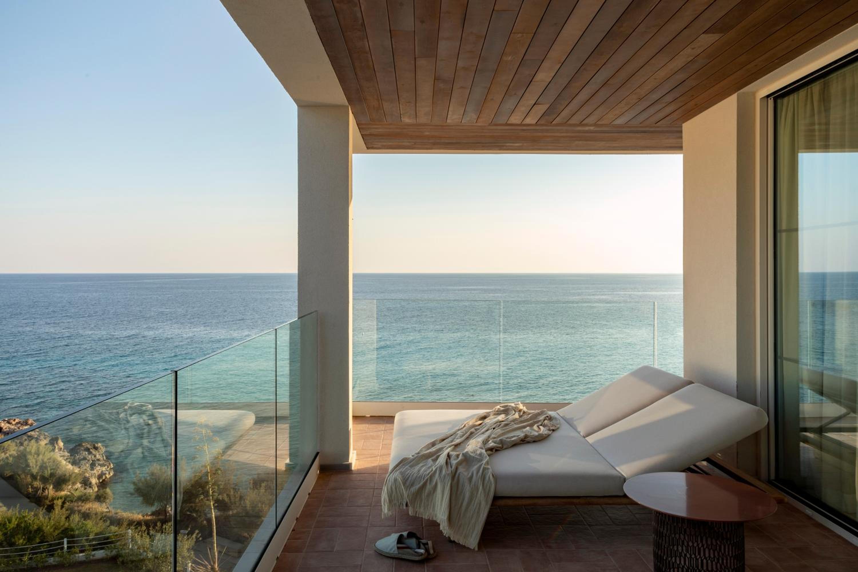 Ocean Suite Sea View with Terrace Bathtub - Photo 2
