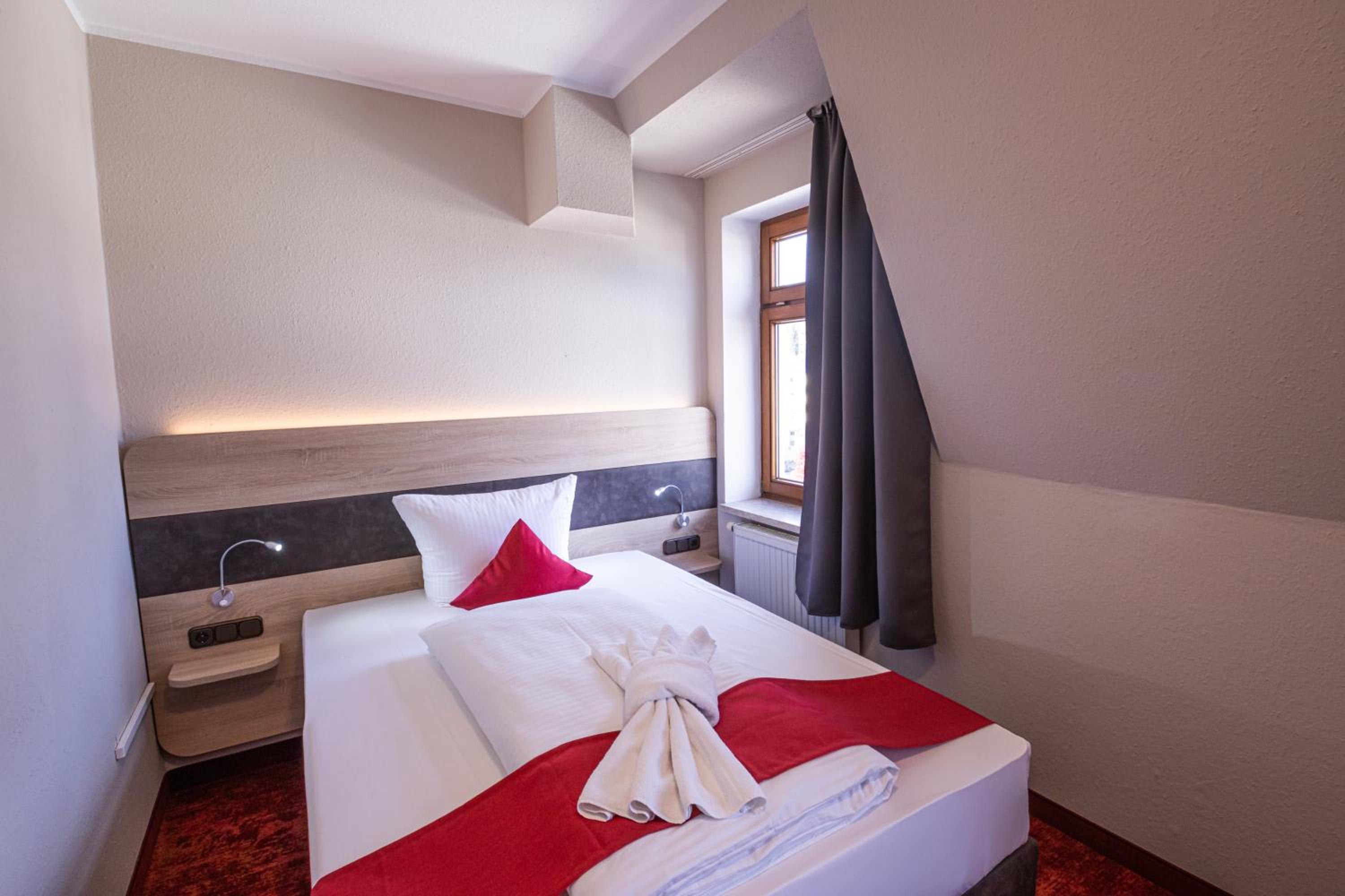 Deluxe Single Room