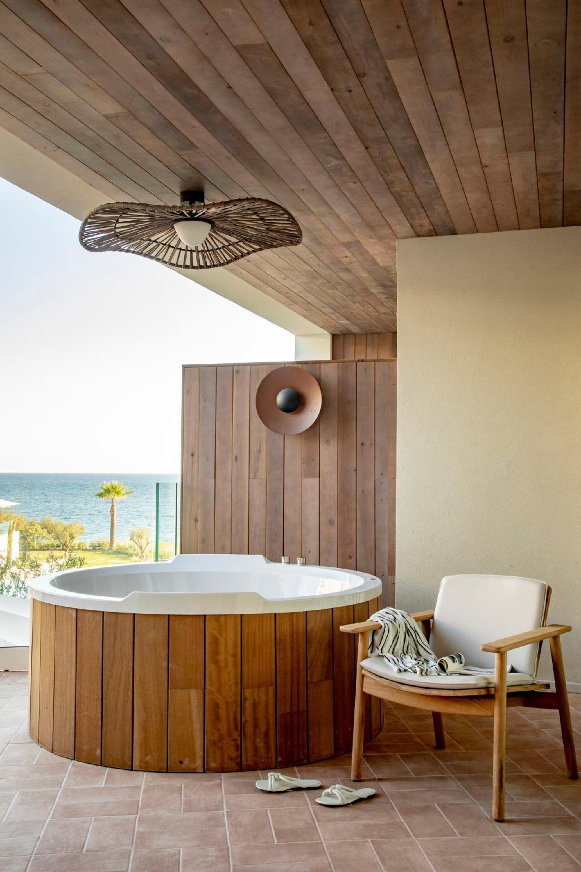 Master Suite 2 Bedrooms Sea View with Terrace Bathtub photo 2