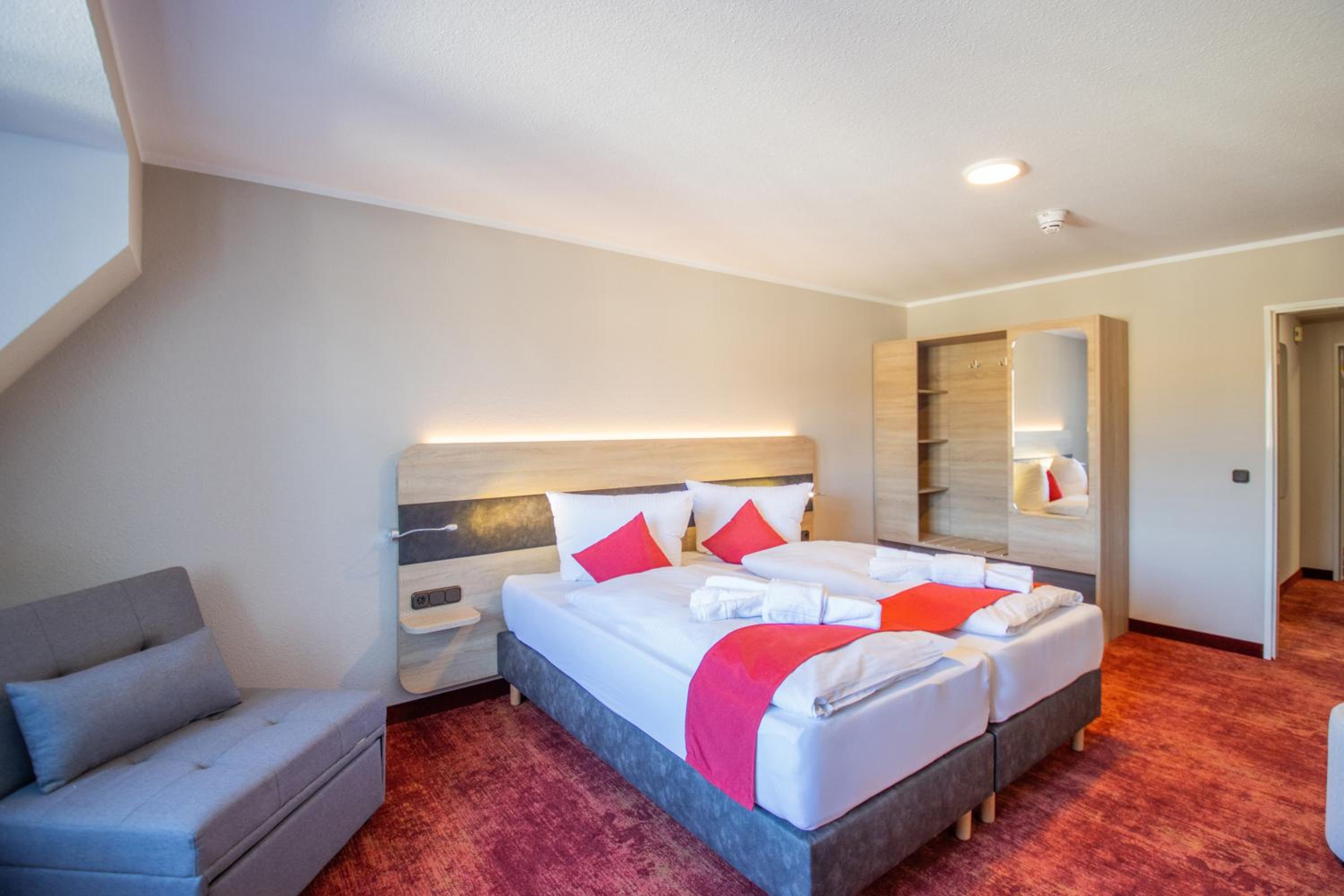 Standard Double Room - Photo 2