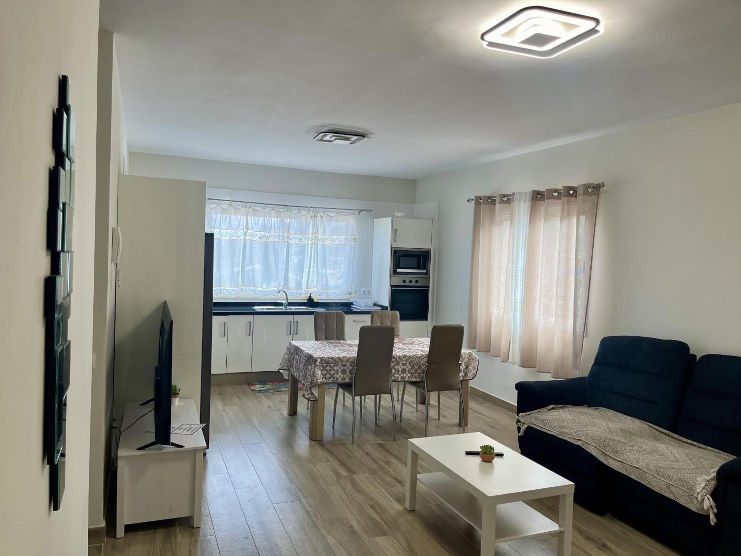 Apartamento de Dos Habitaciones con Vista a la Montaña