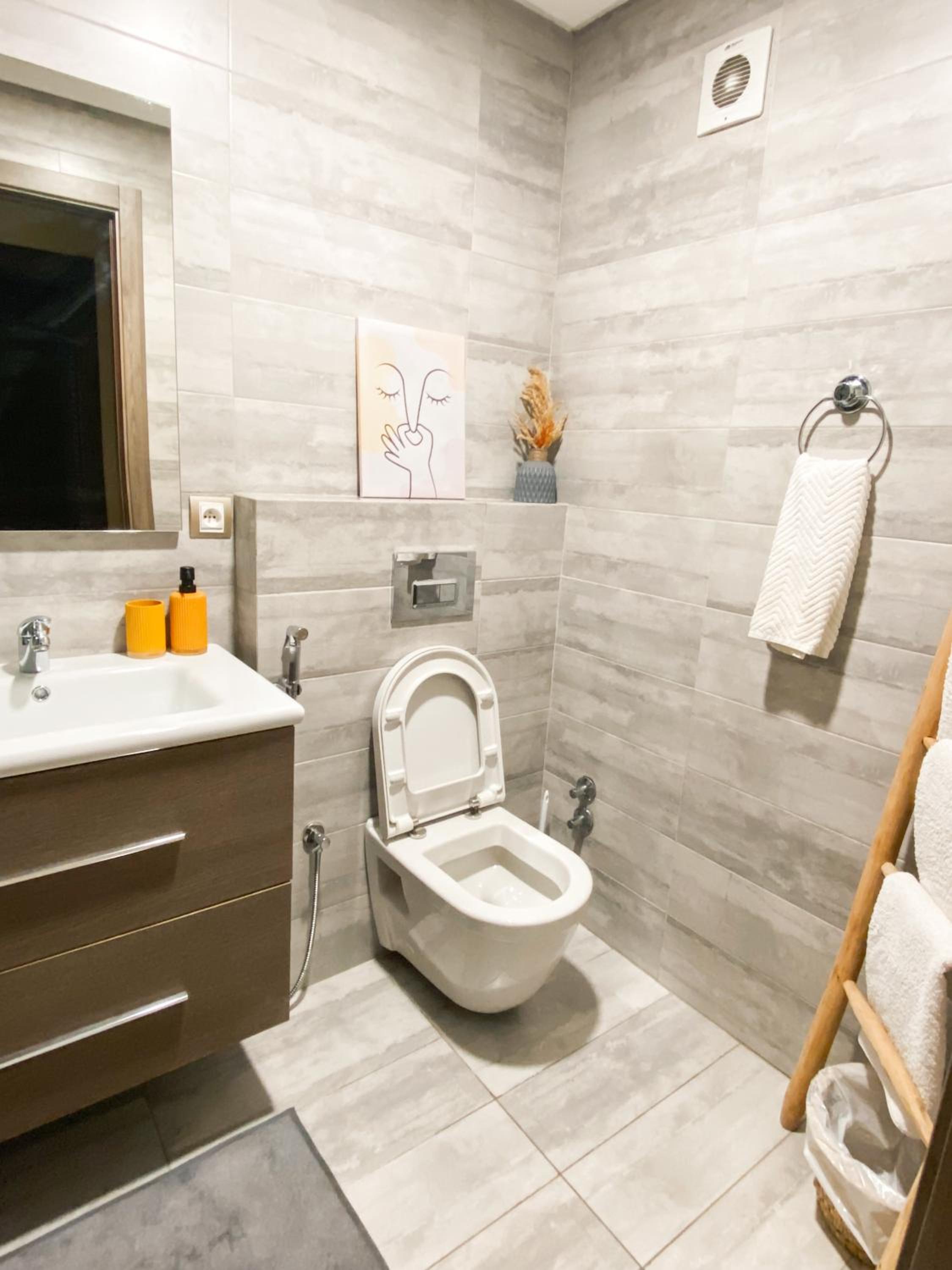Two-Bedroom Apartment - Photo 4