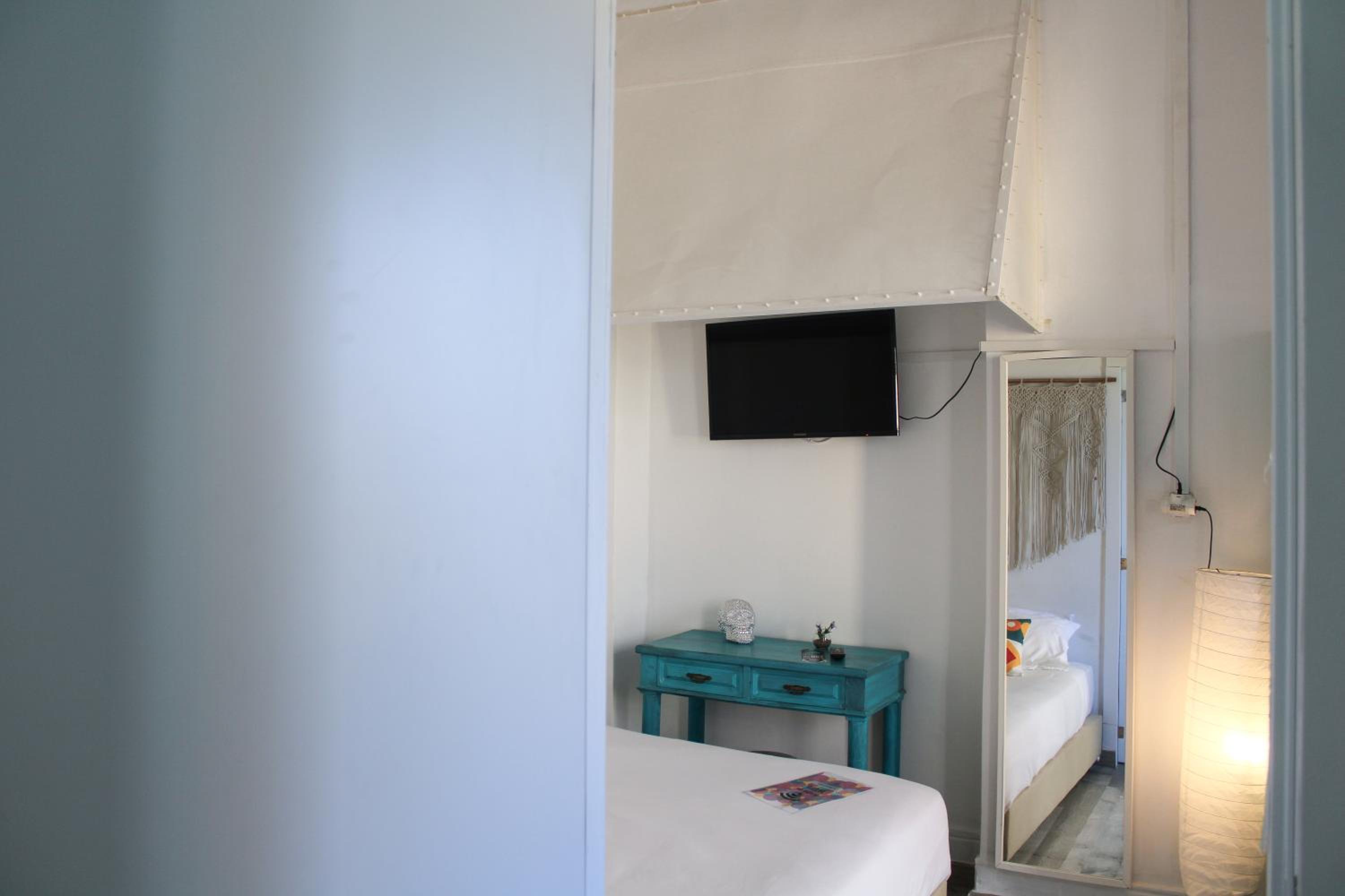 Standard Double Room - Photo 2