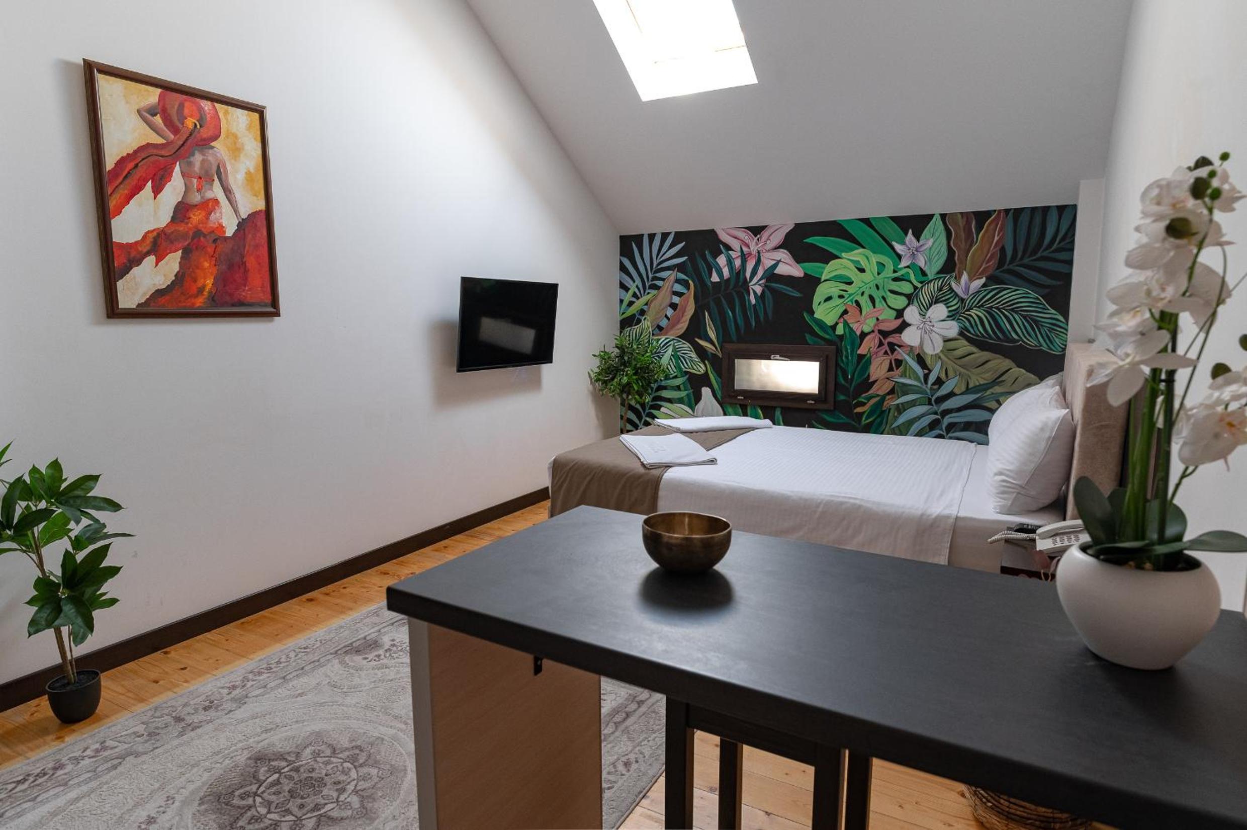 One-bedroom Loft Apartment