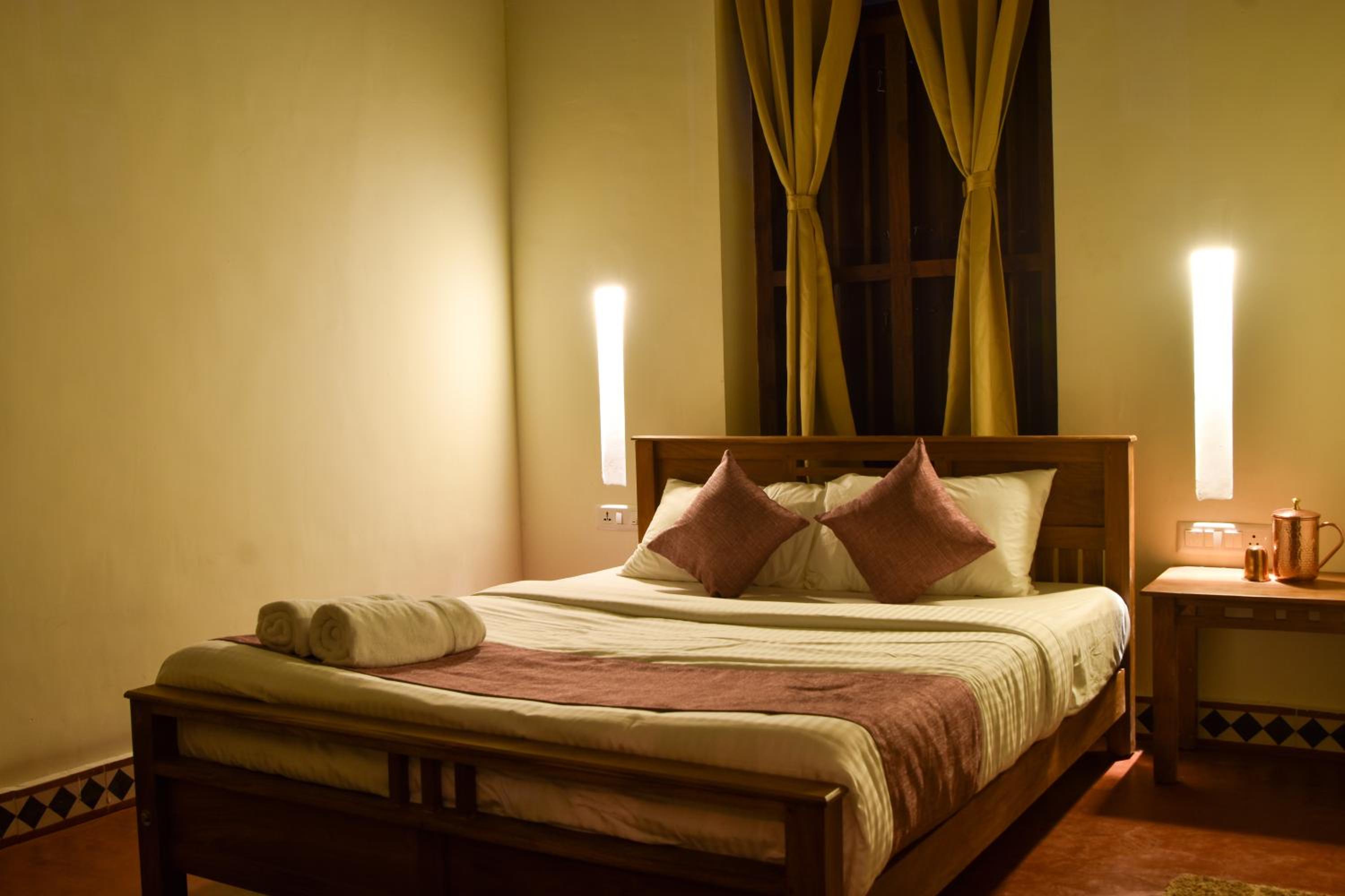 Queen Room photo 1