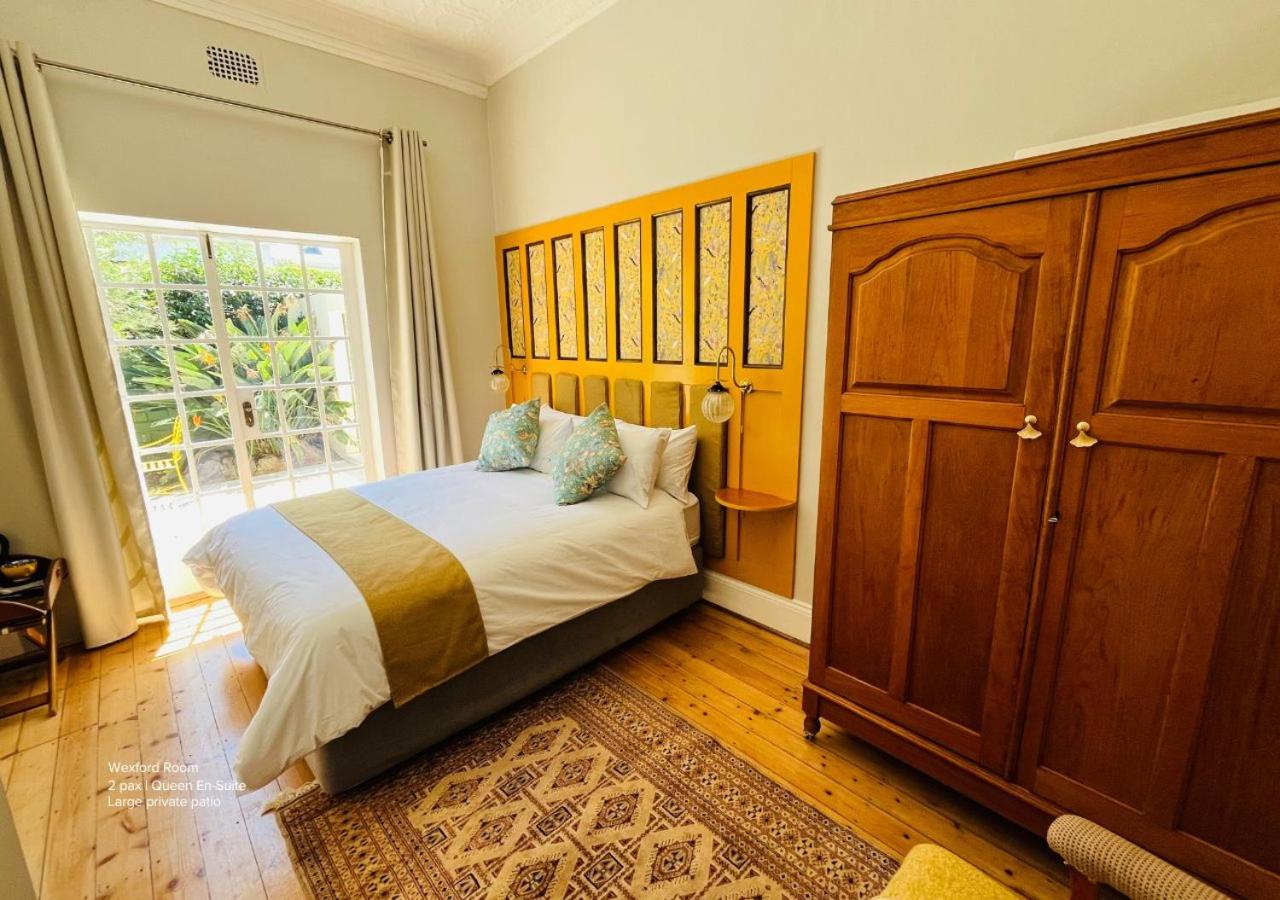 Double Room with Patio photo 1