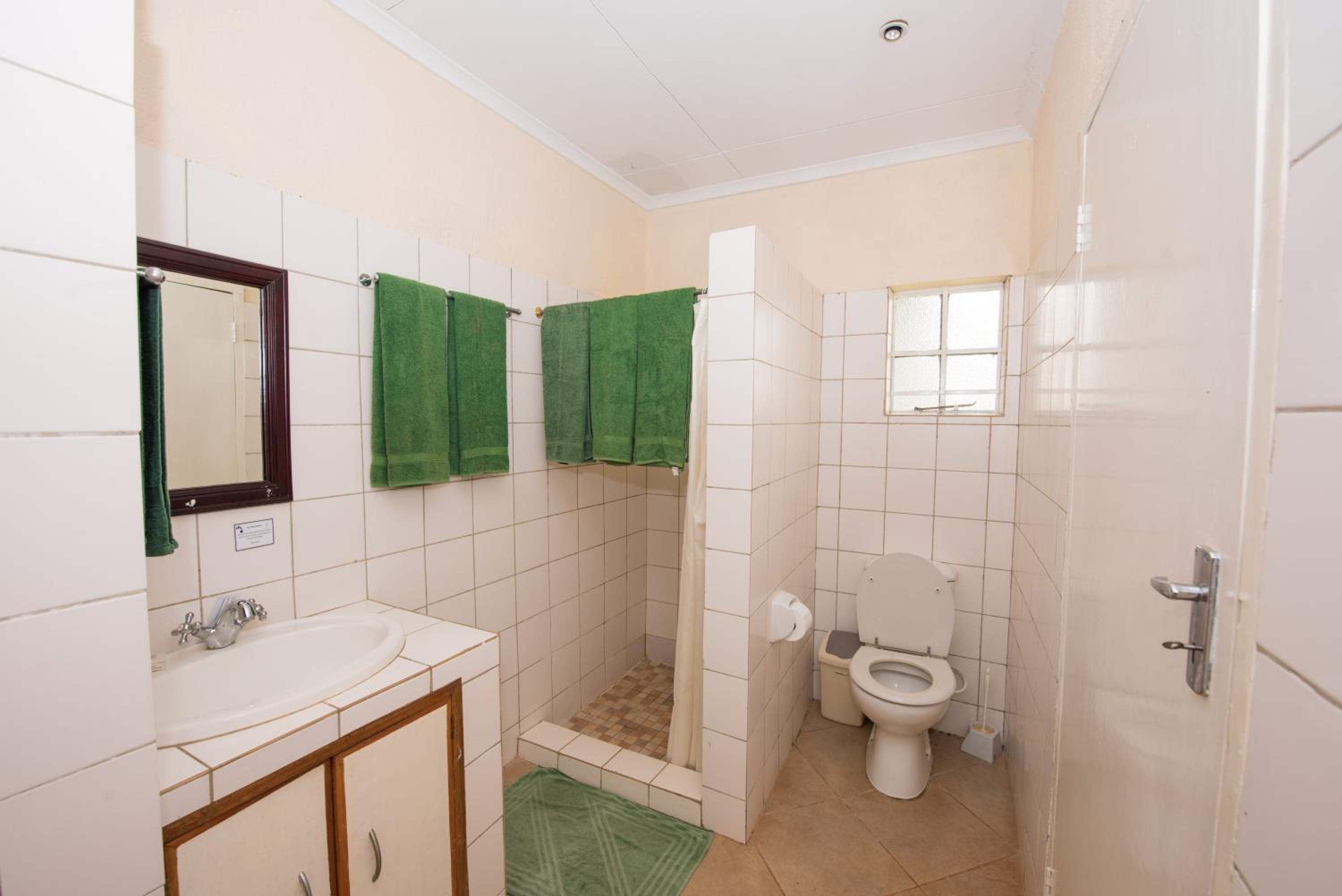 Apartment - Ground Floor photo 3