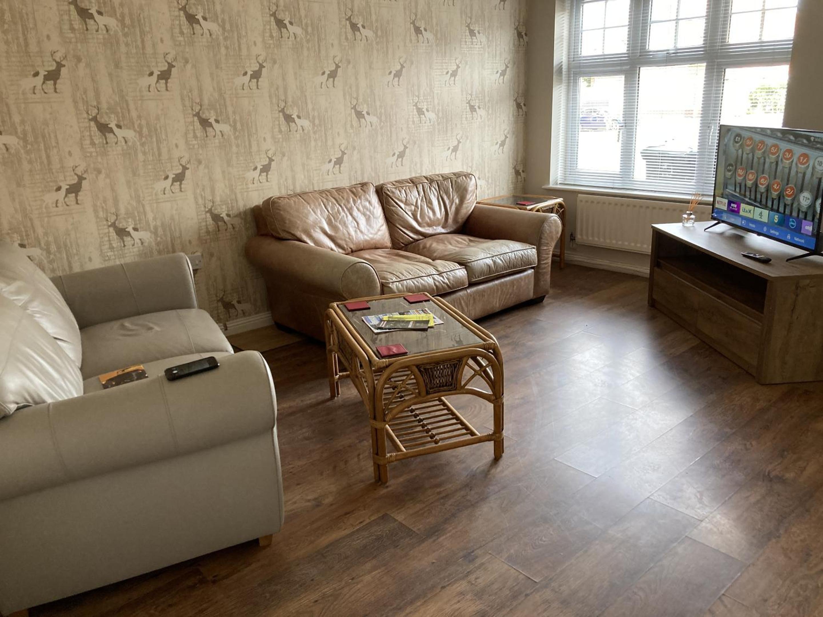 Three-Bedroom House photo 2