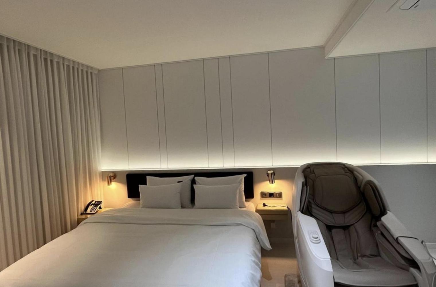 Suite - Photo 8