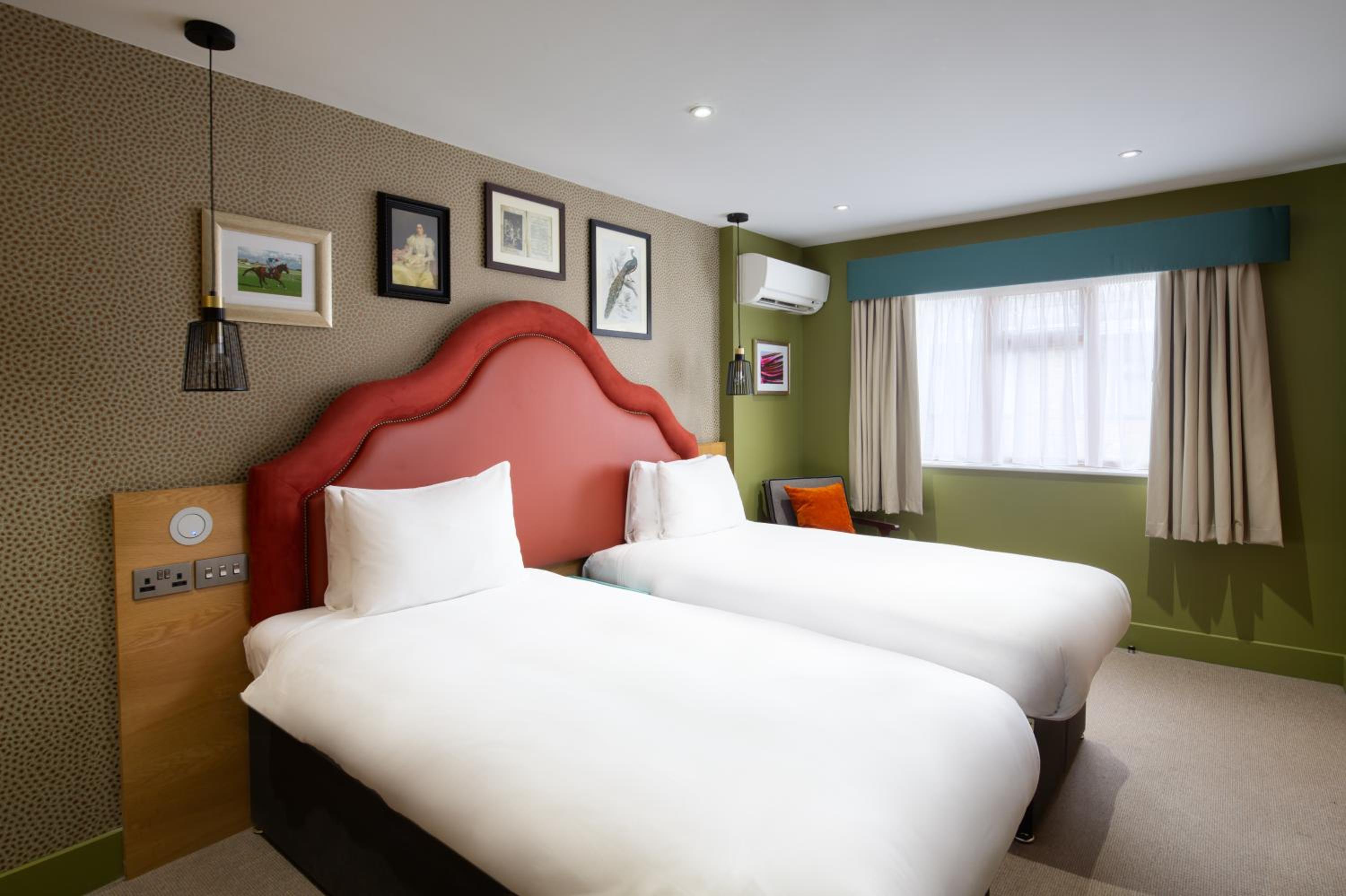 Twin Room with Courtyard