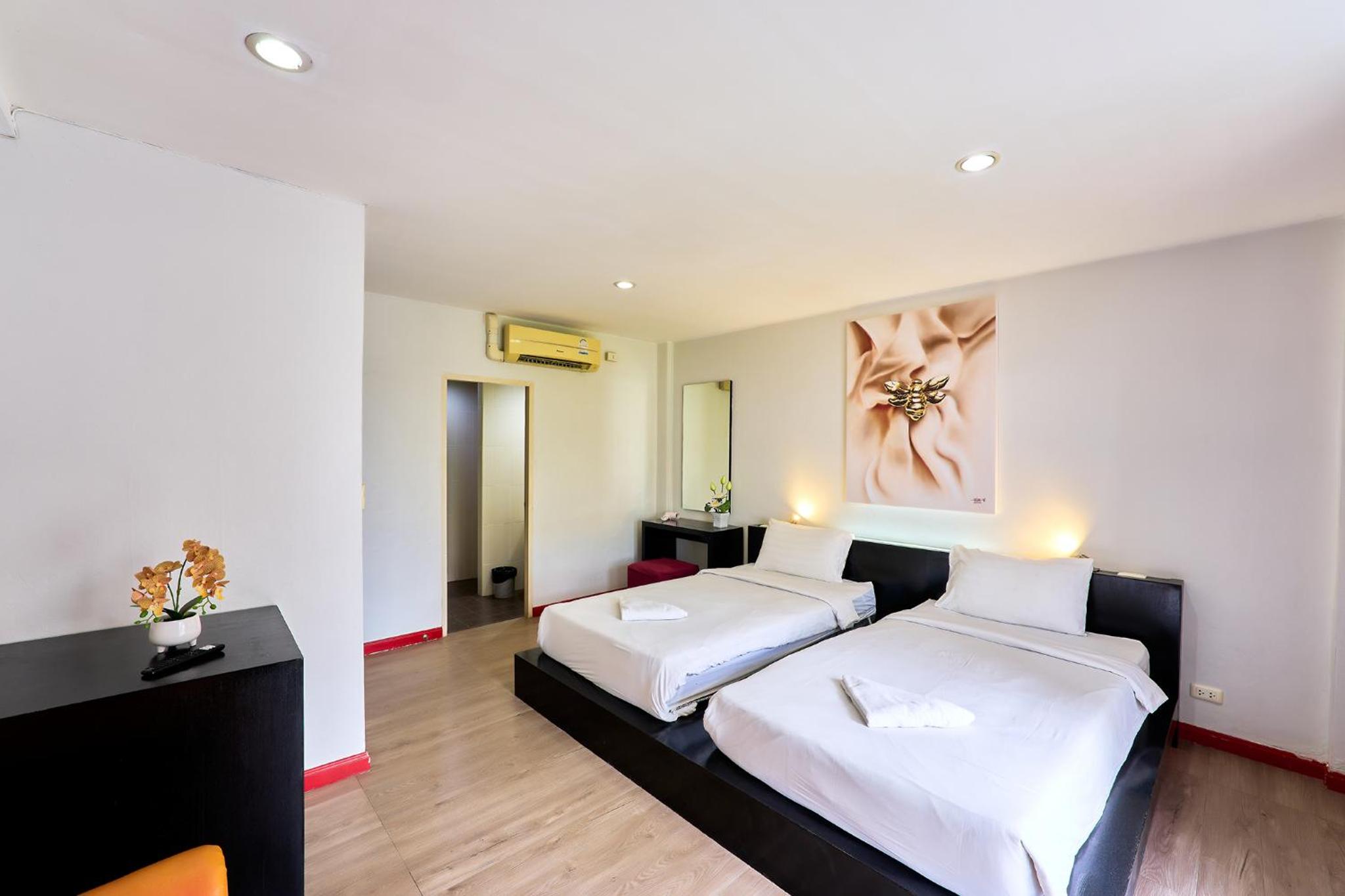 Deluxe Twin Room photo 2