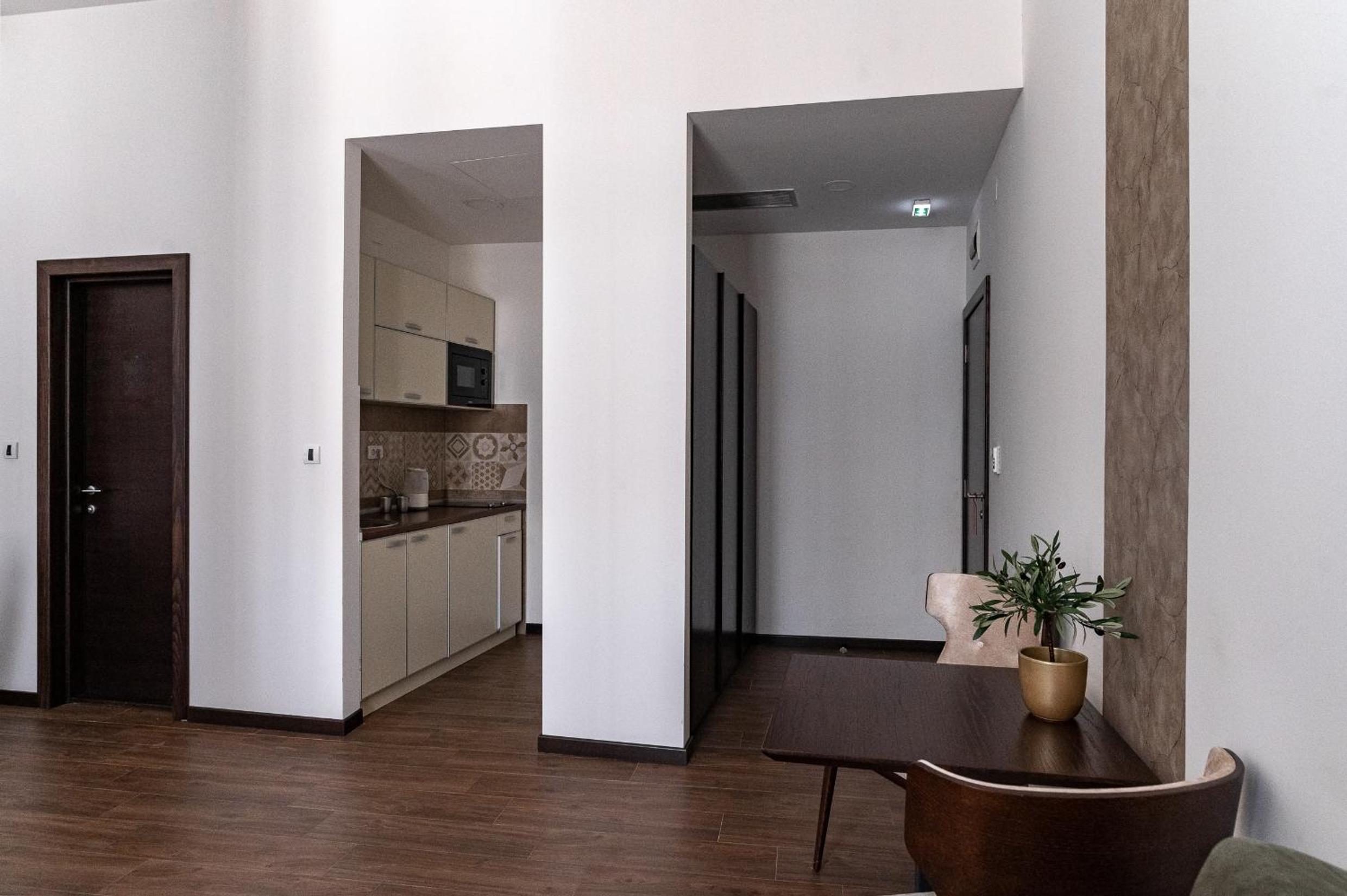Studio Apartment photo 3