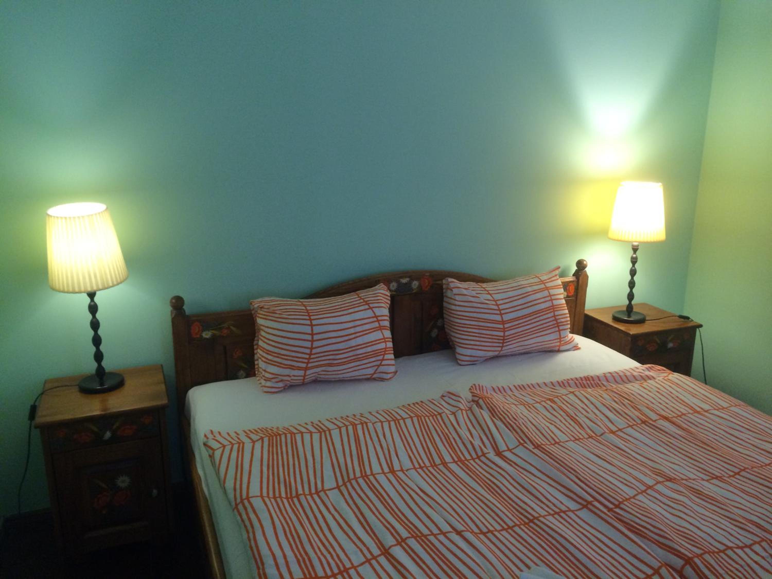 Quadruple Room with Private Bathroom - Photo 11