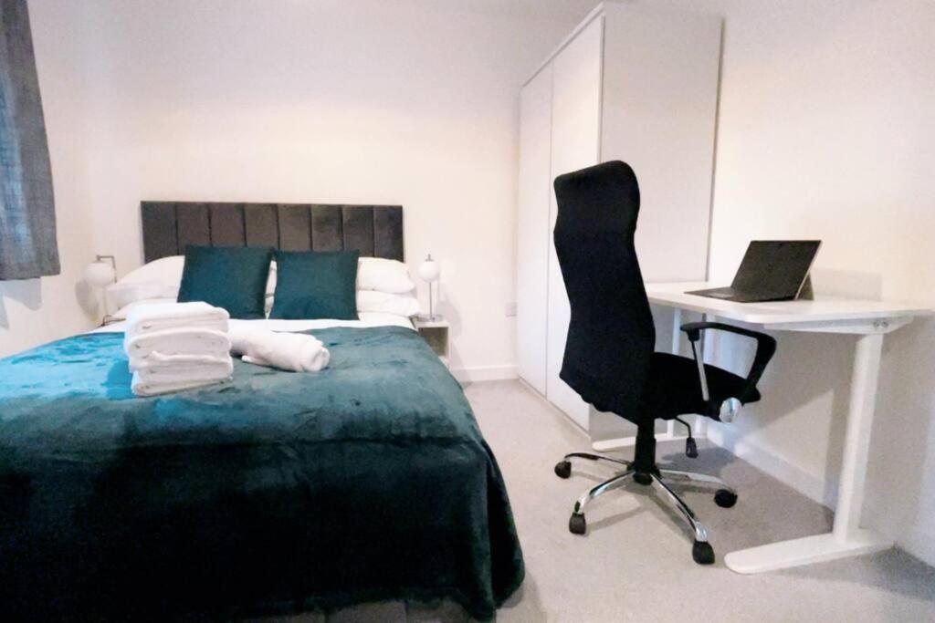 Two-Bedroom Apartment with City View photo 1