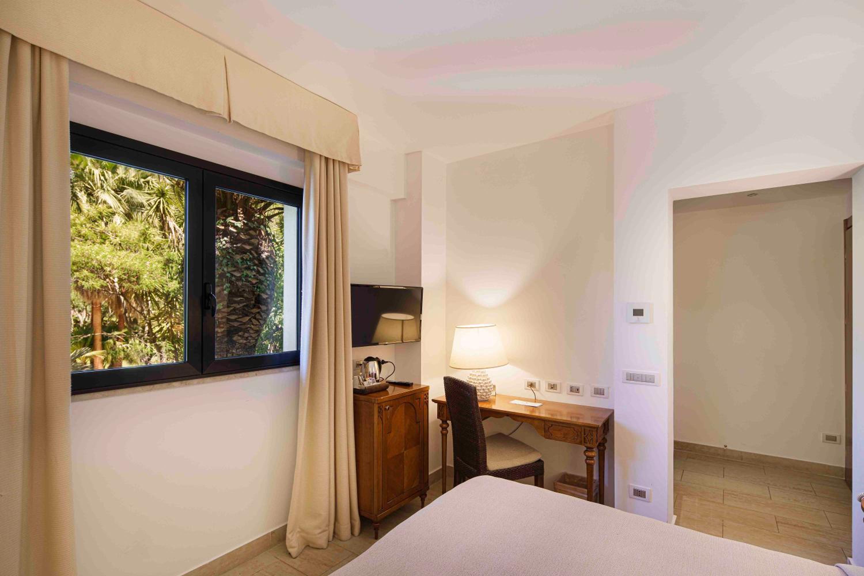 Classic Double Room - Photo 5