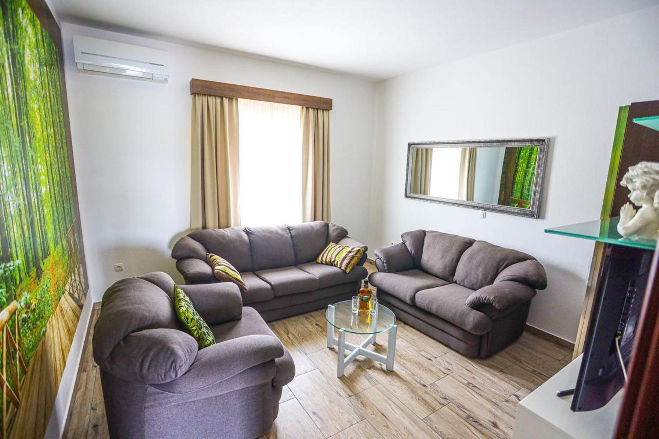 Three Bedroom Holiday Home 