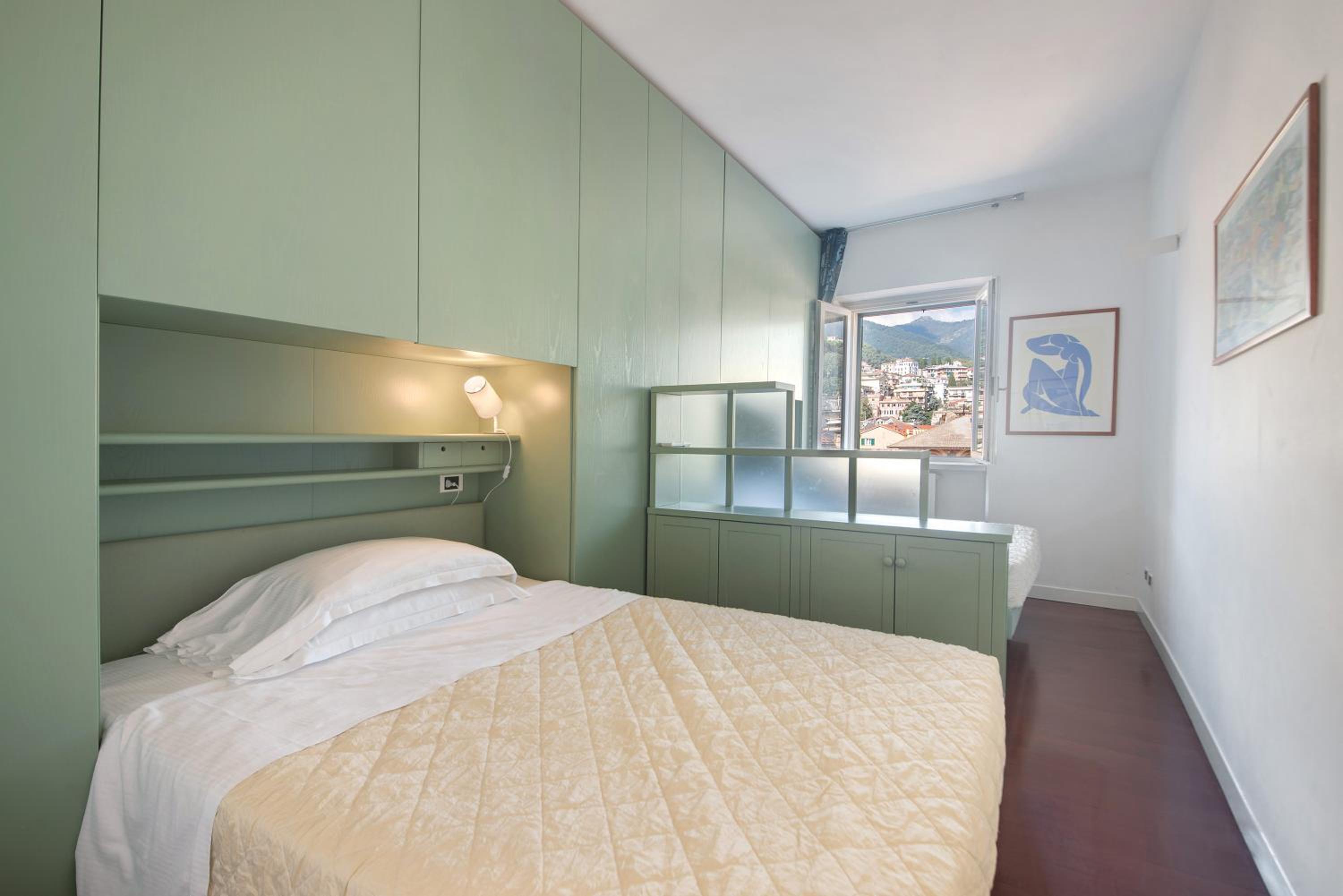 Two-Bedroom Deluxe Apartment with Balcony photo 3